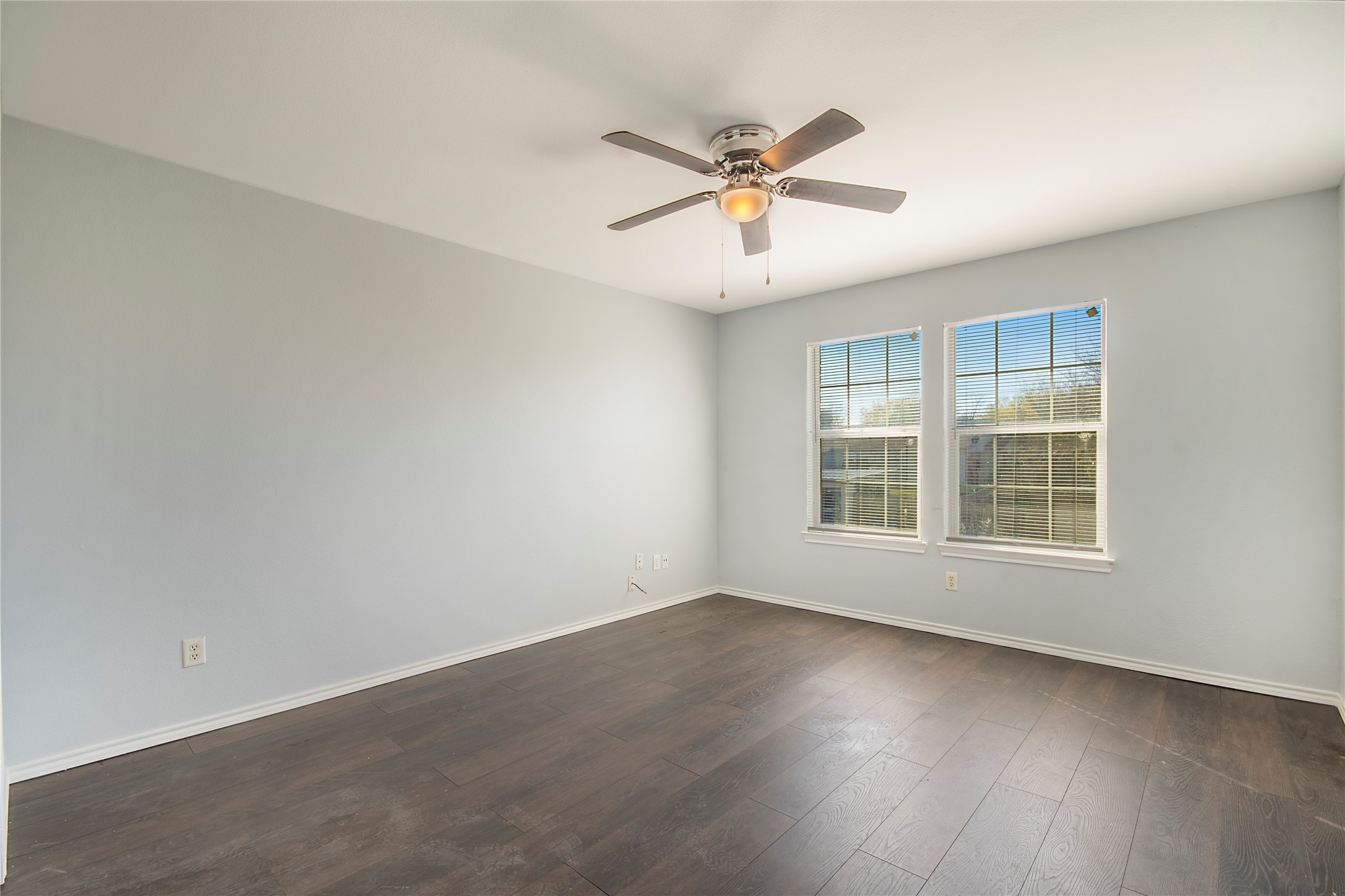 1437 N Bluegrove Road