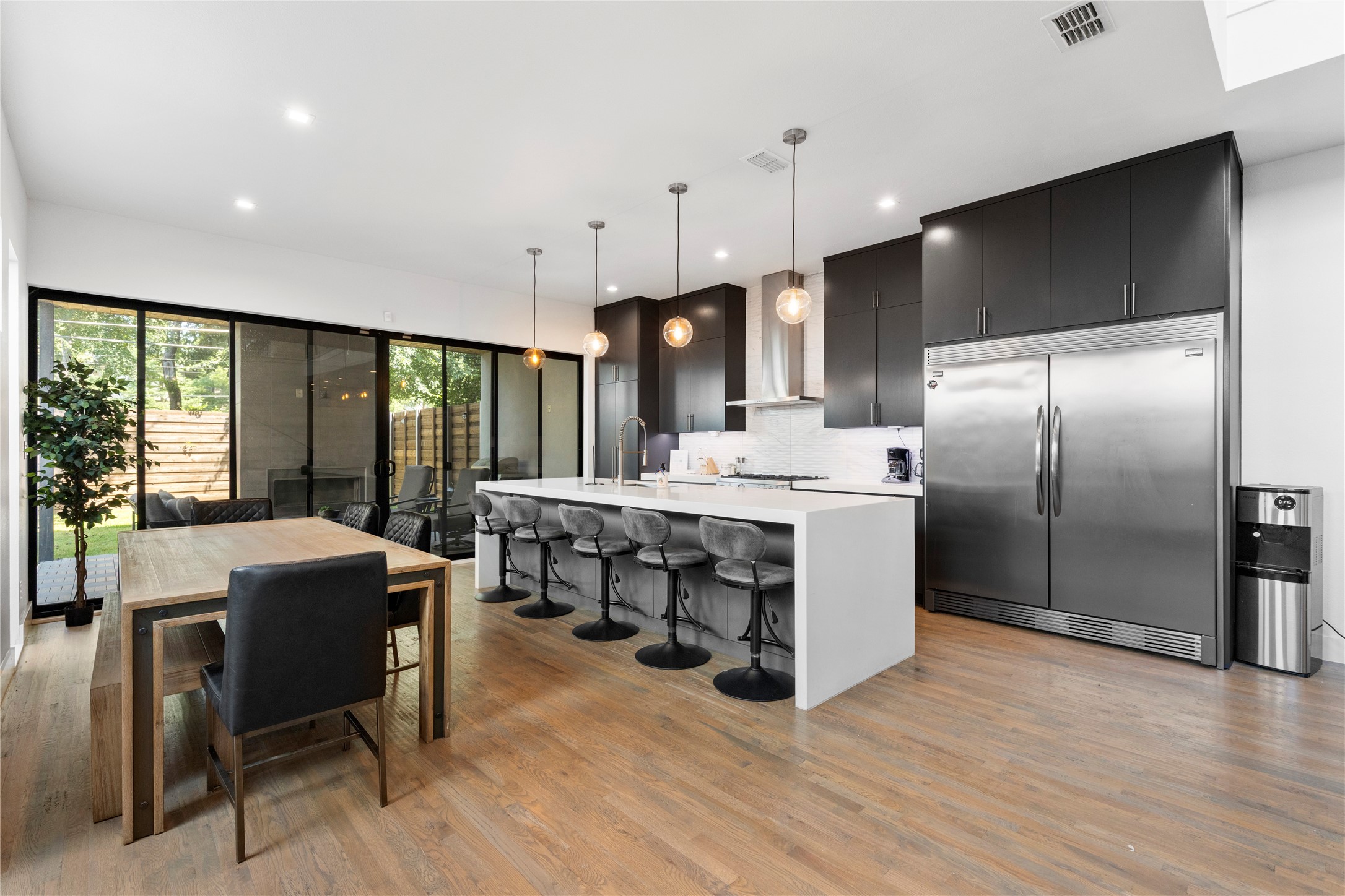 4639 Coles Manor Place