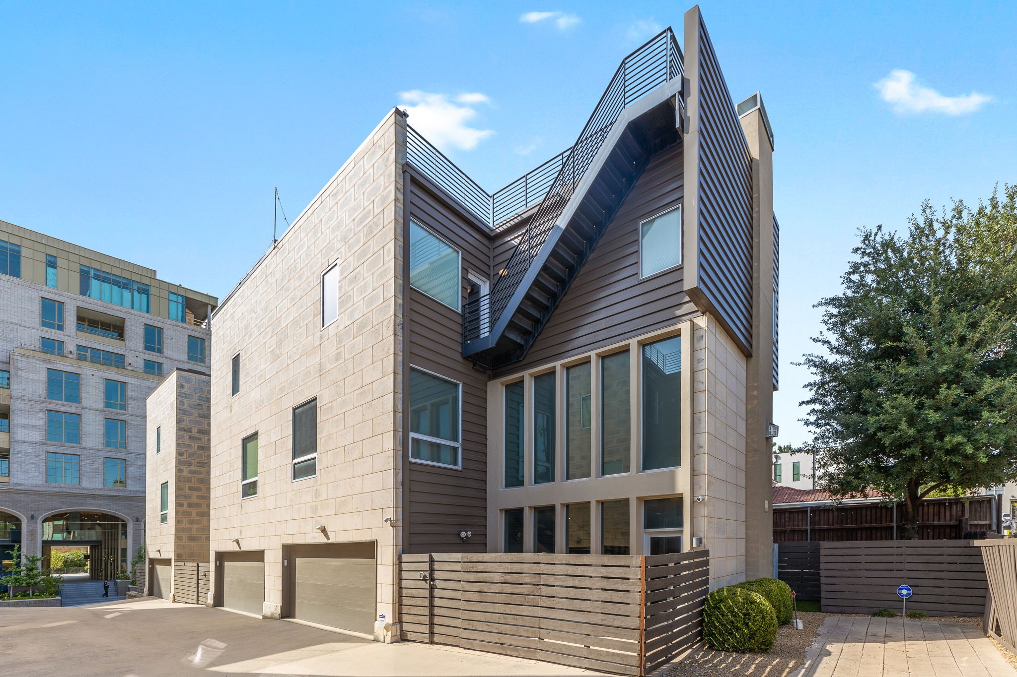 4206 Buena Vista Street C