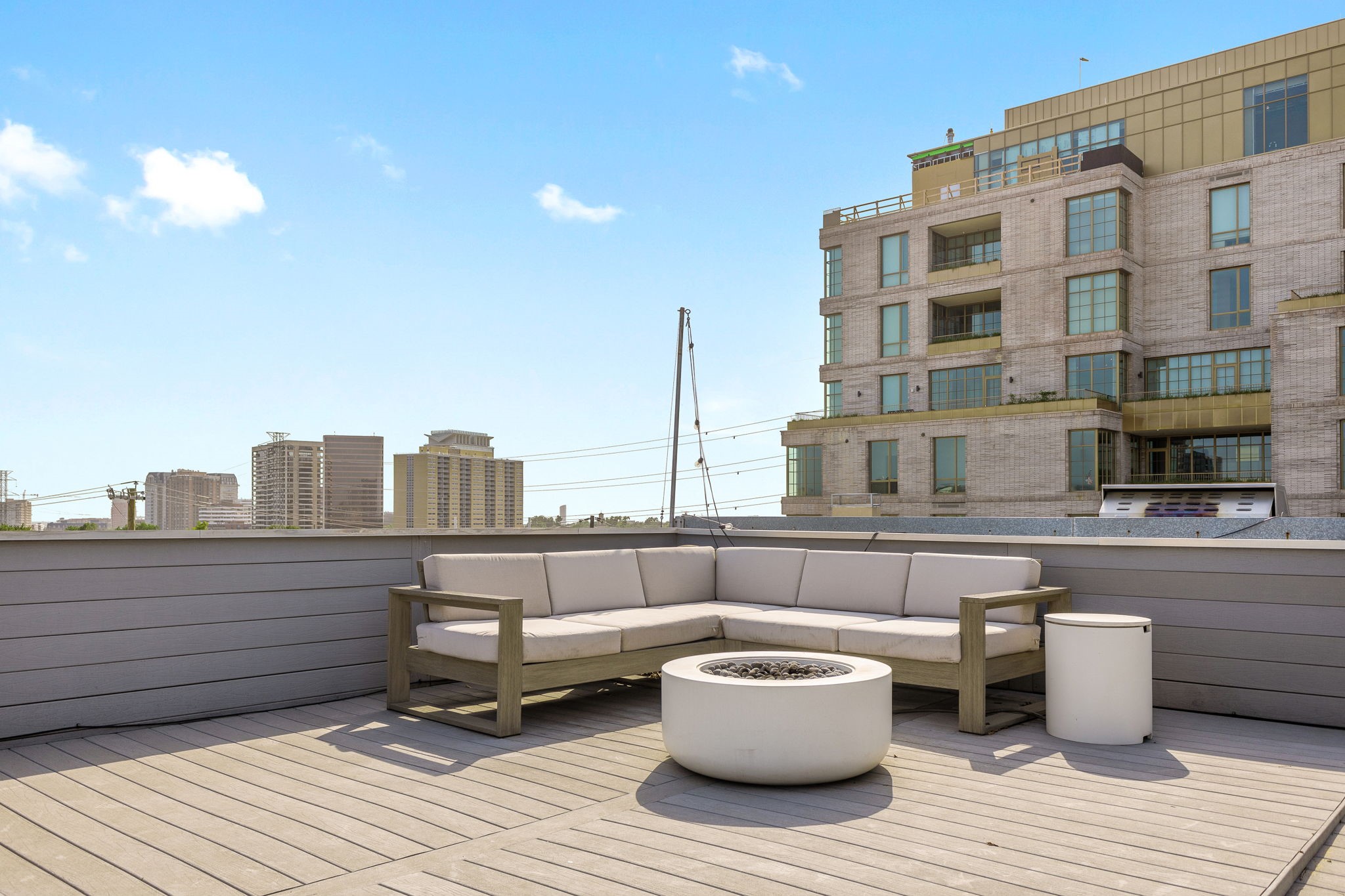 4206 Buena Vista Street C