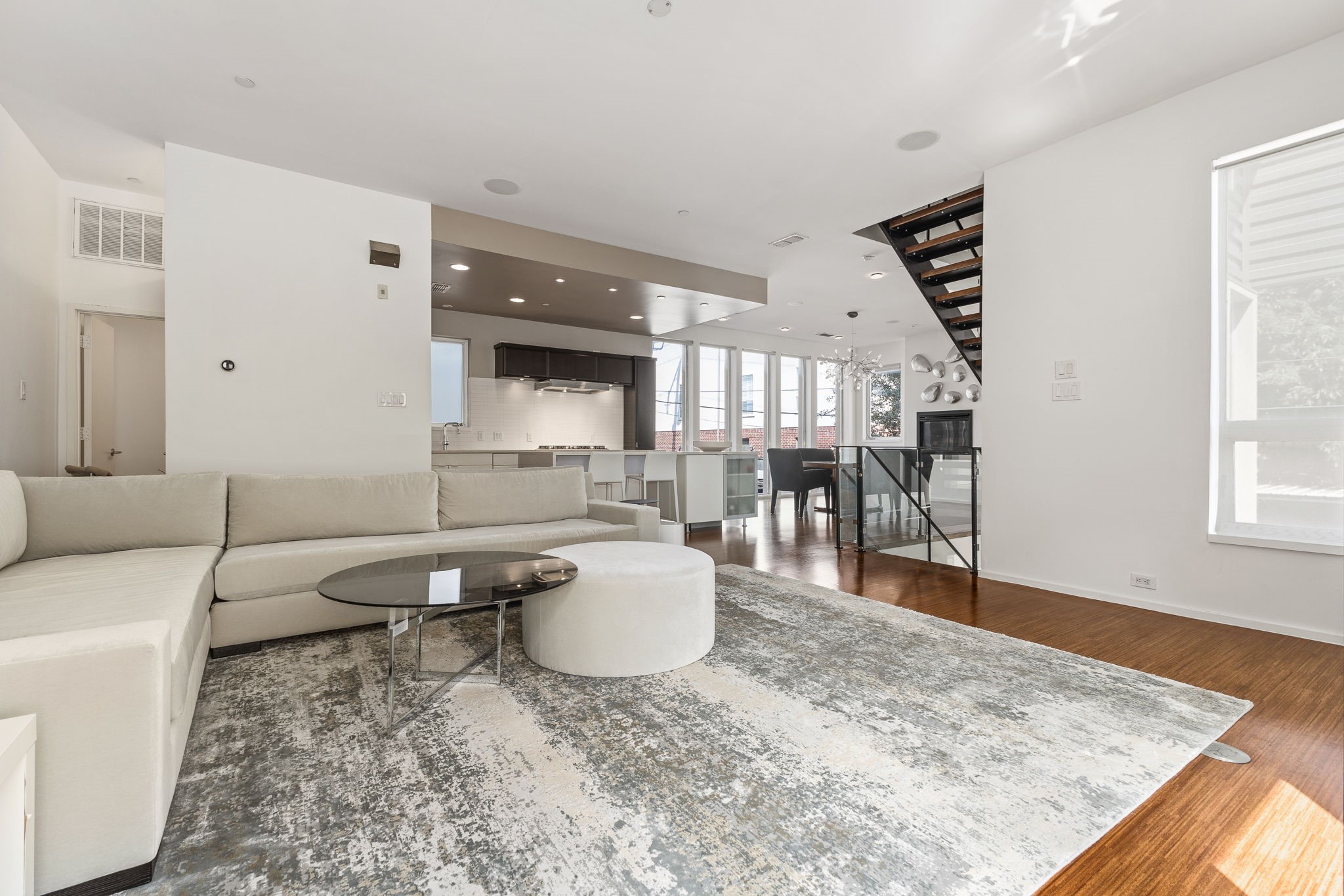 4206 Buena Vista Street C