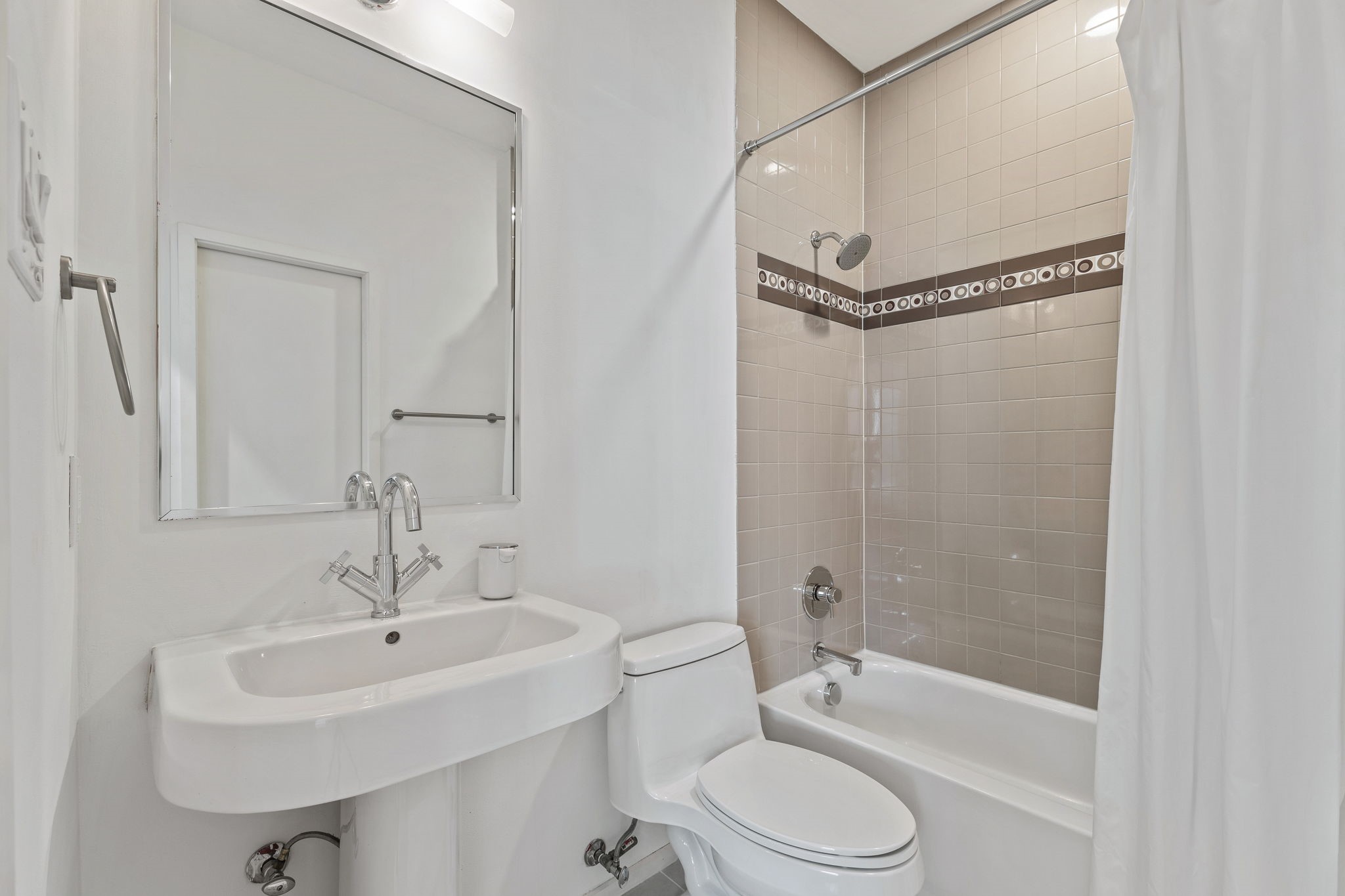 4206 Buena Vista Street C