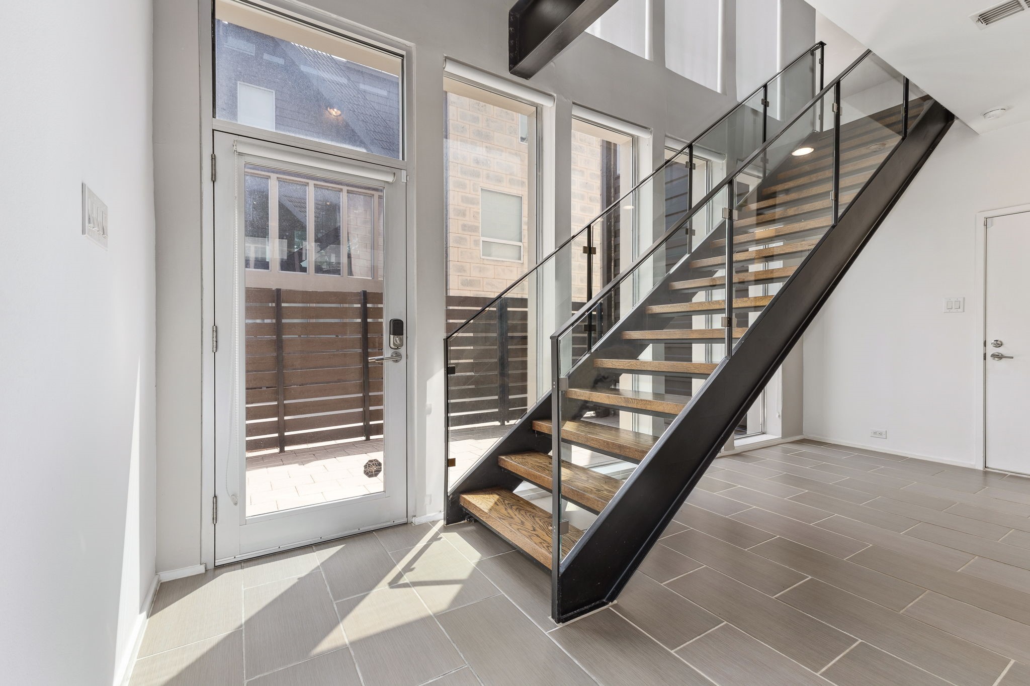 4206 Buena Vista Street C