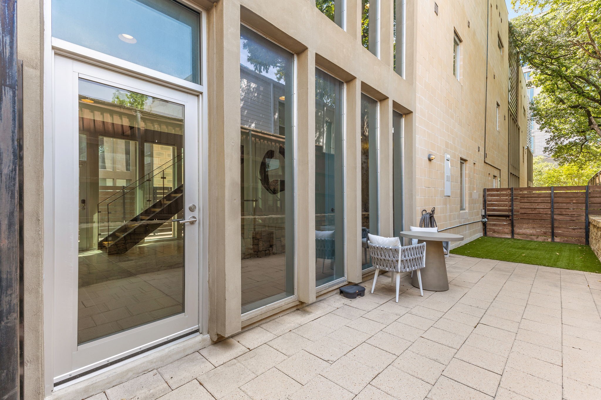 4206 Buena Vista Street C