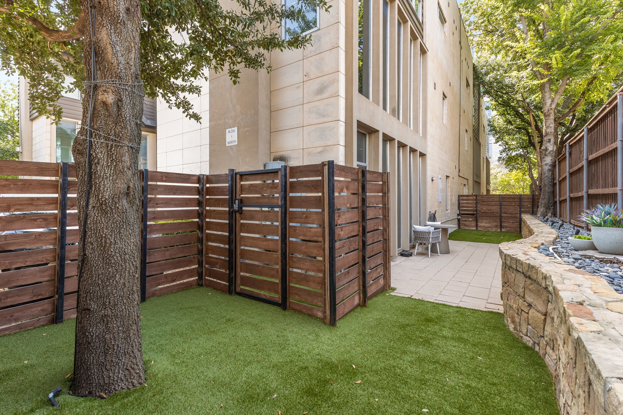 4206 Buena Vista Street C