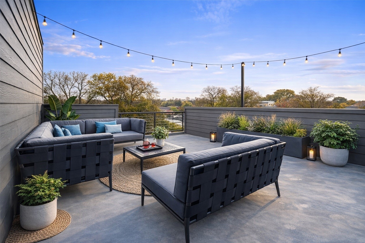 402 S Henderson Avenue