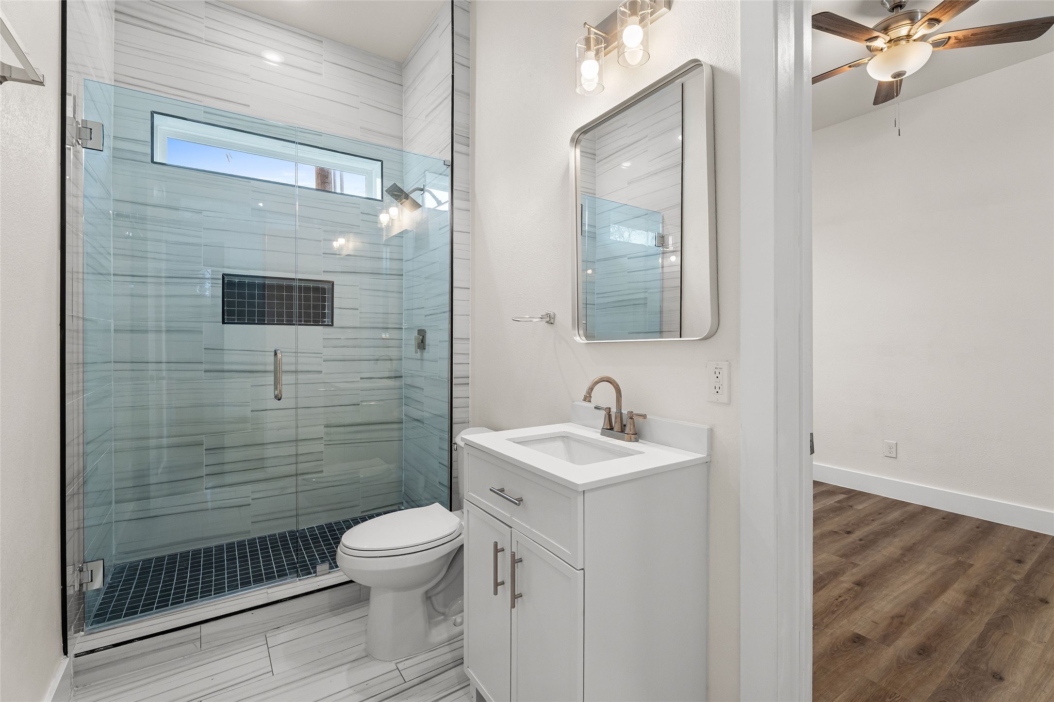 402 S Henderson Avenue