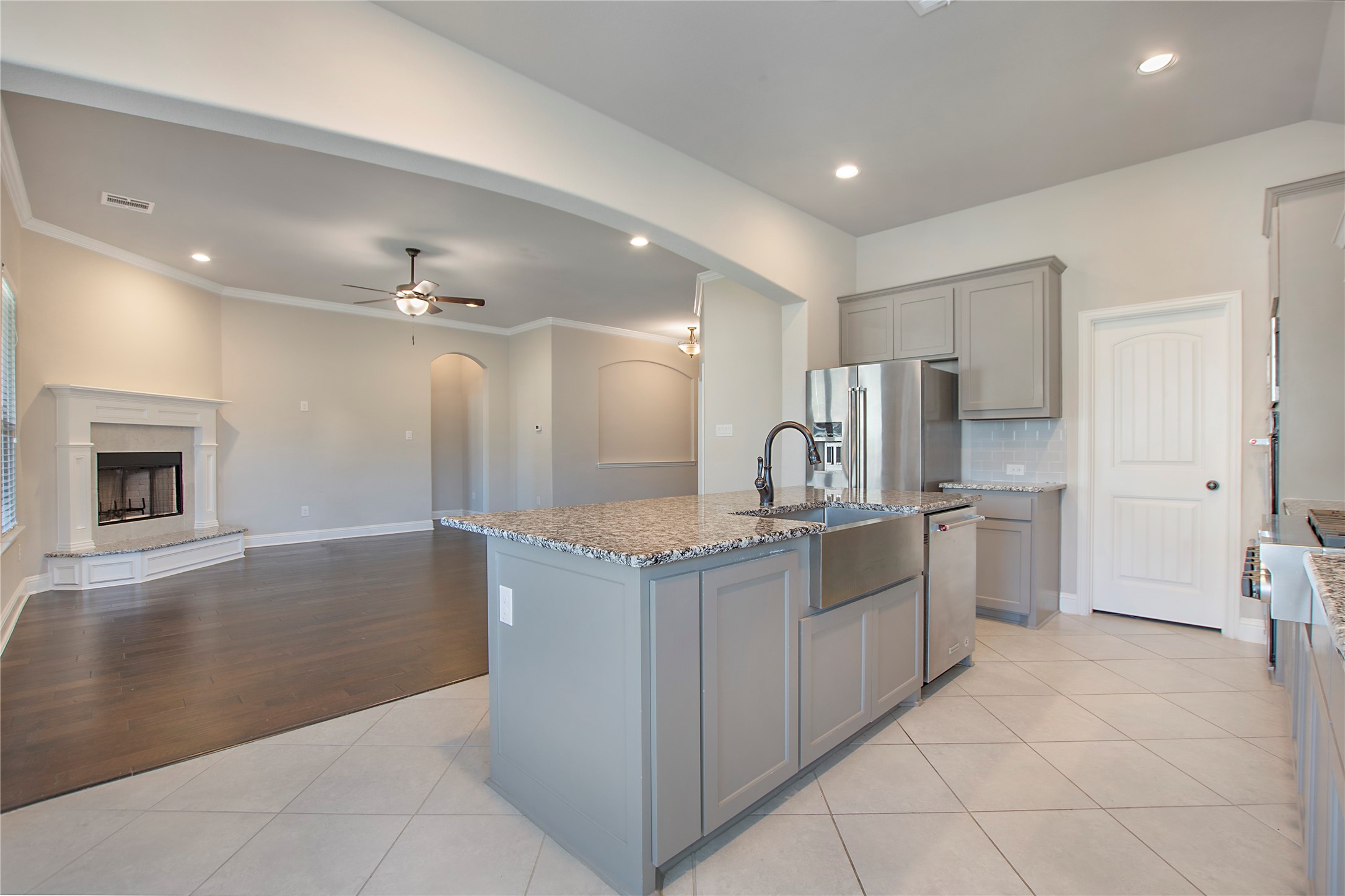 2811 Diamond Ridge Drive