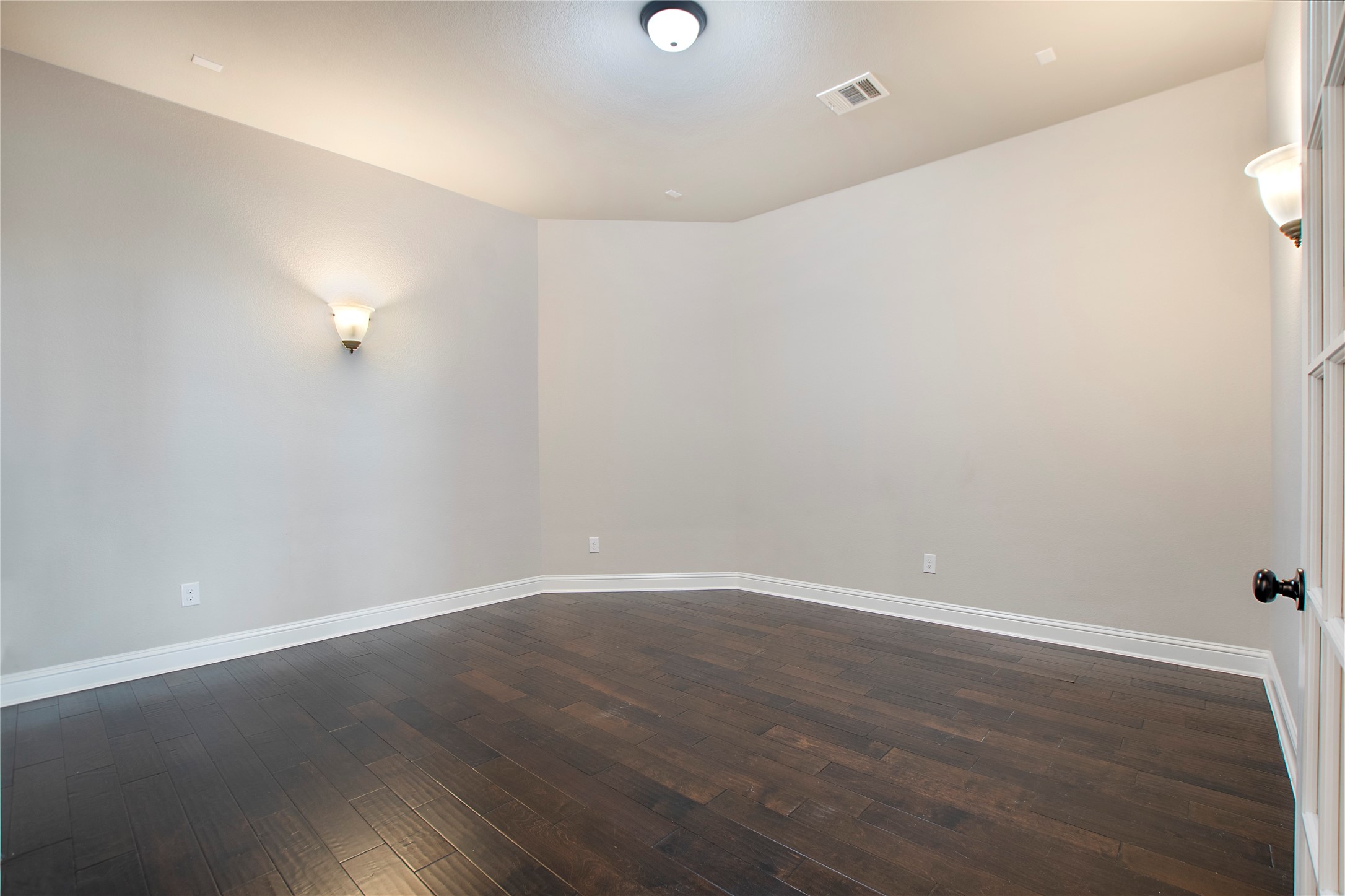 2811 Diamond Ridge Drive