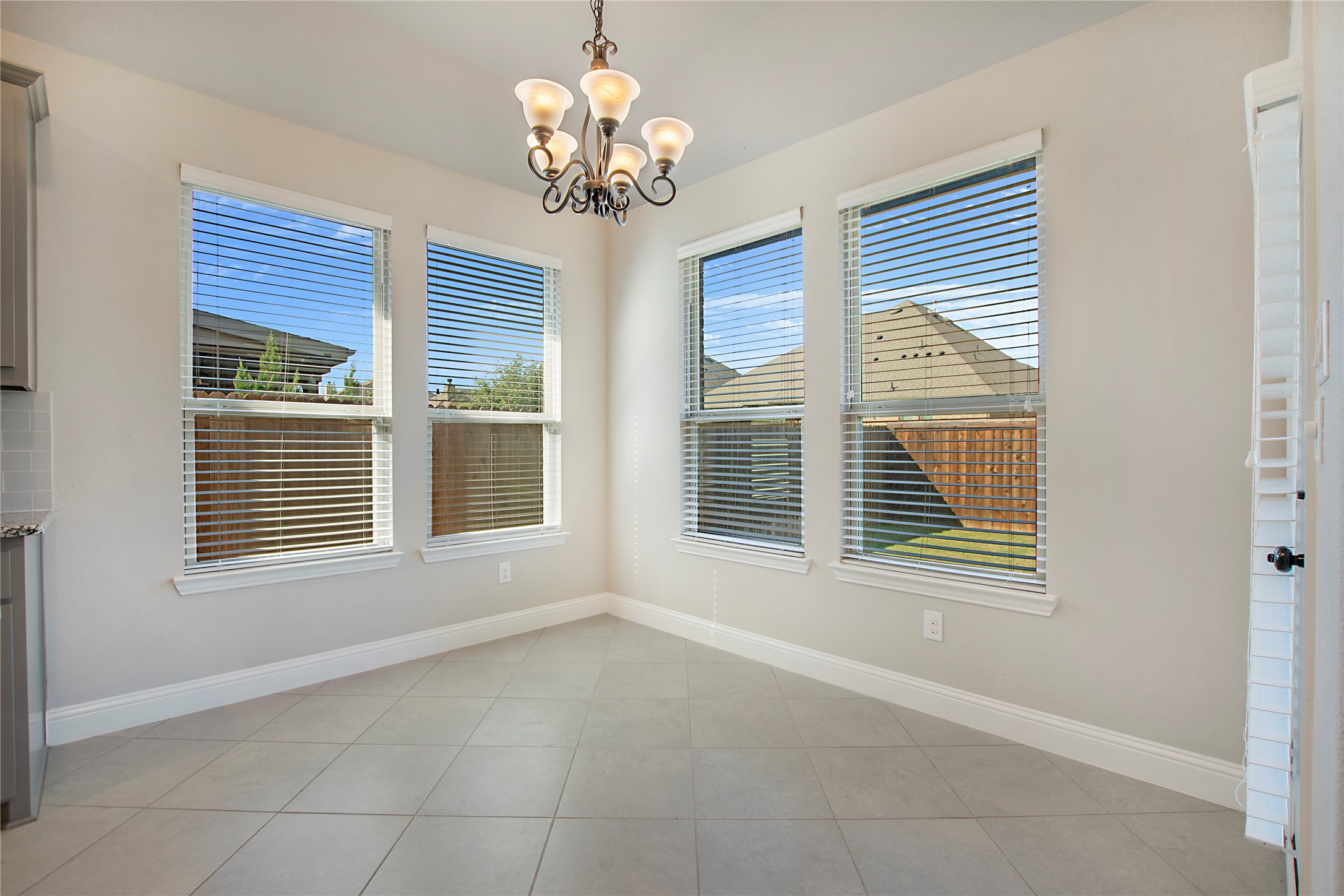 2811 Diamond Ridge Drive