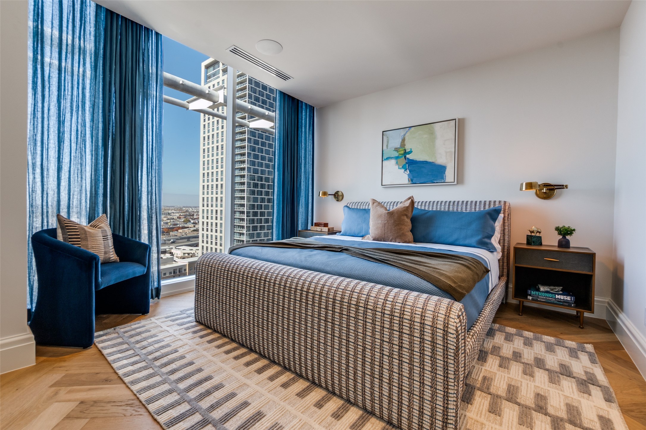 2408 Victory Park Lane 1442