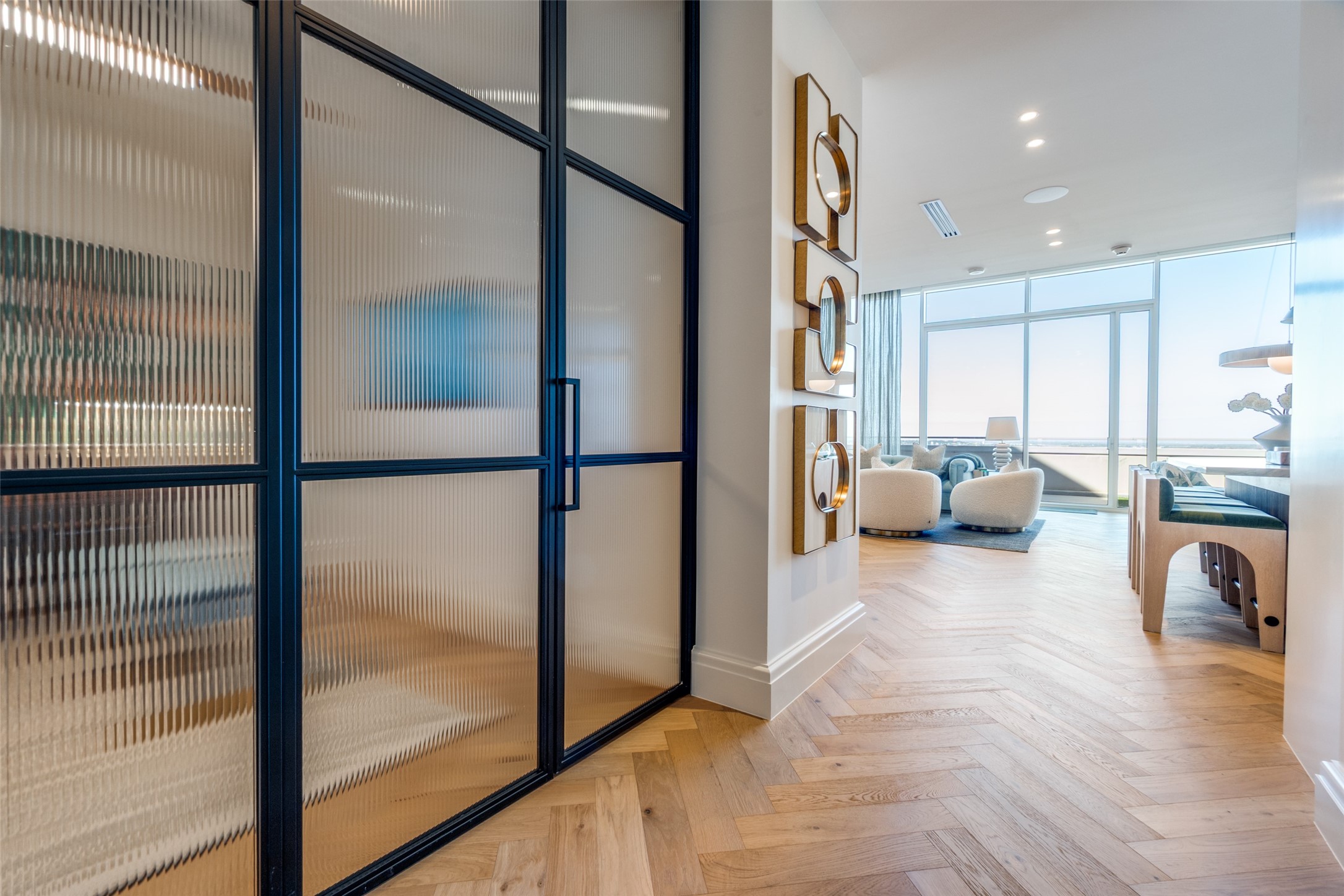 2408 Victory Park Lane 1442