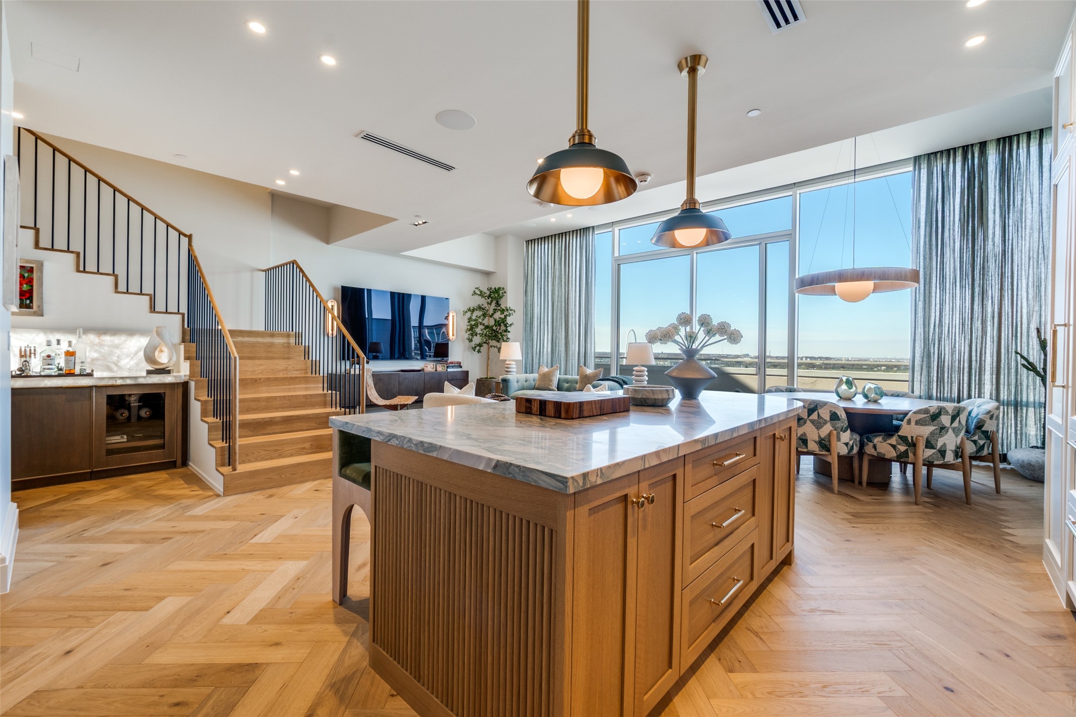 2408 Victory Park Lane 1442