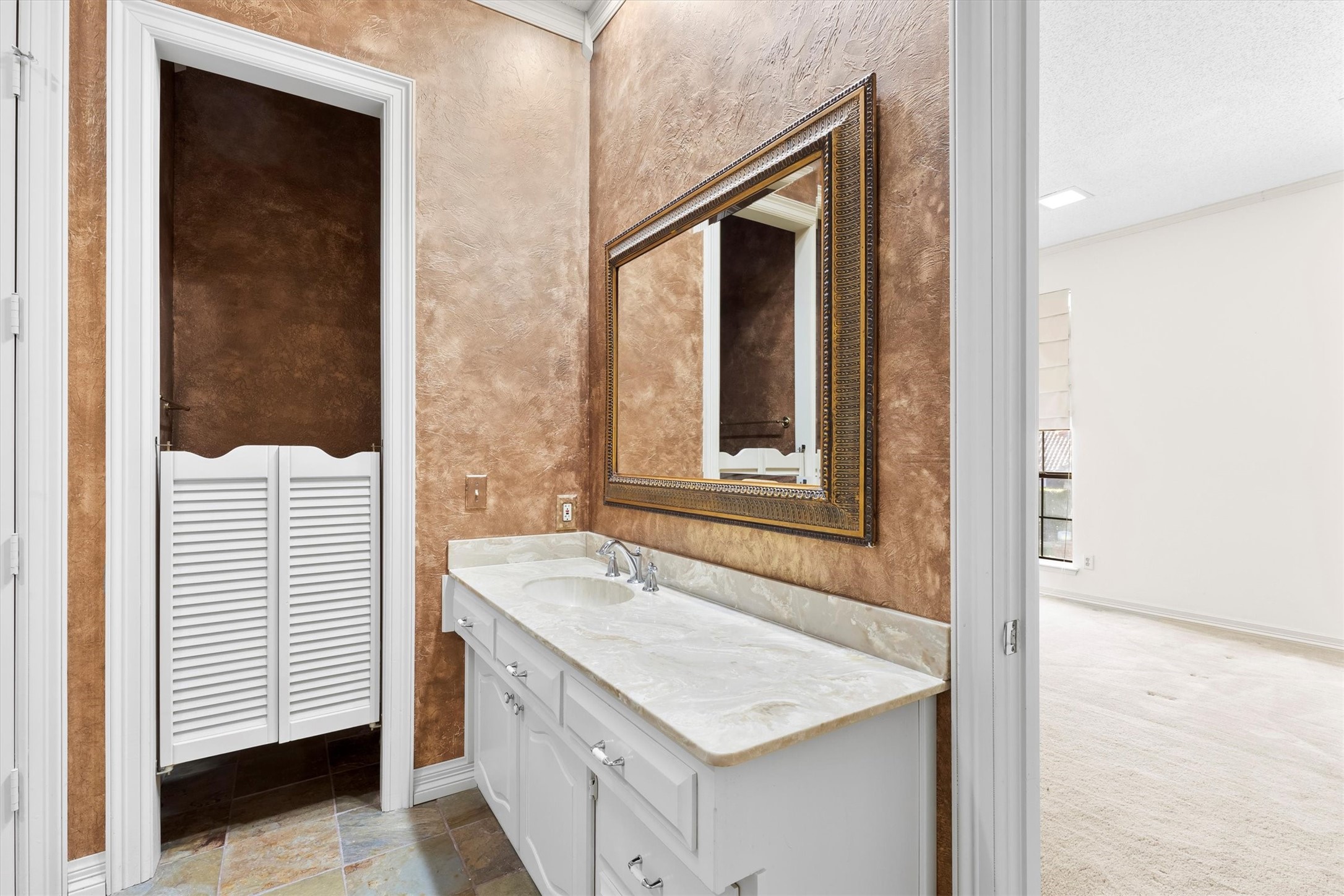 5600 Willow Bend Court