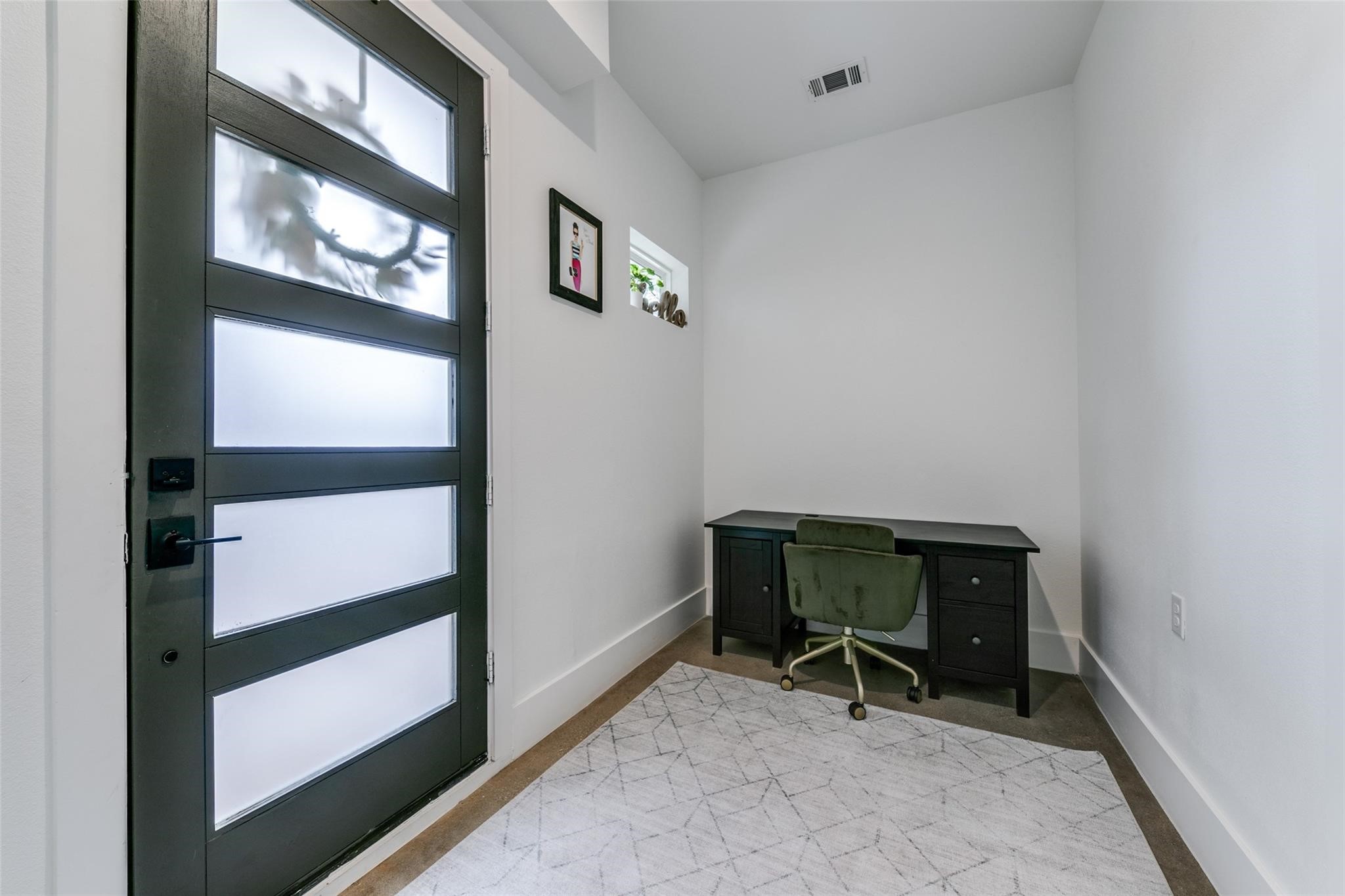 4205 Roseland Avenue 203