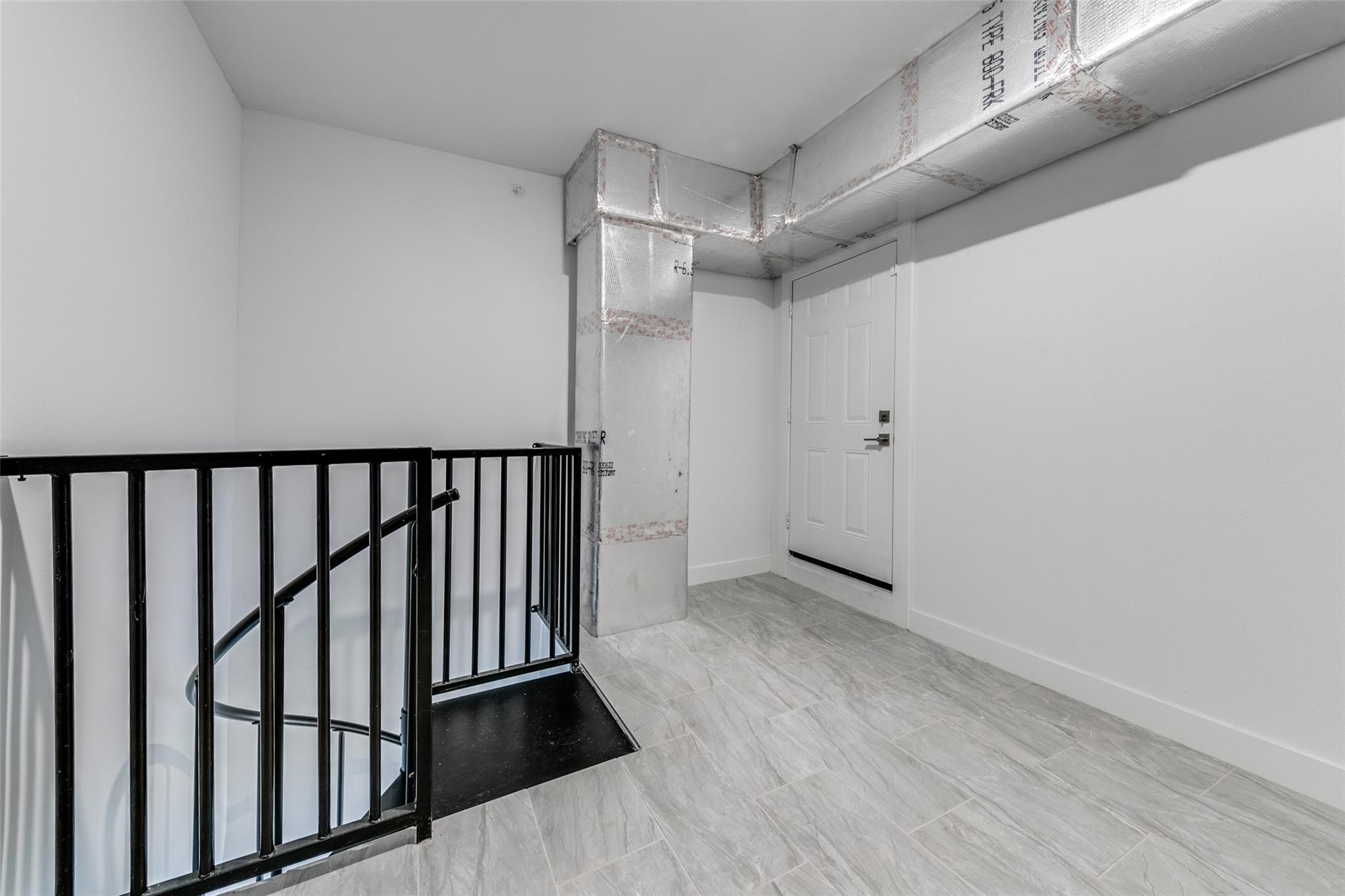 4205 Roseland Avenue 203