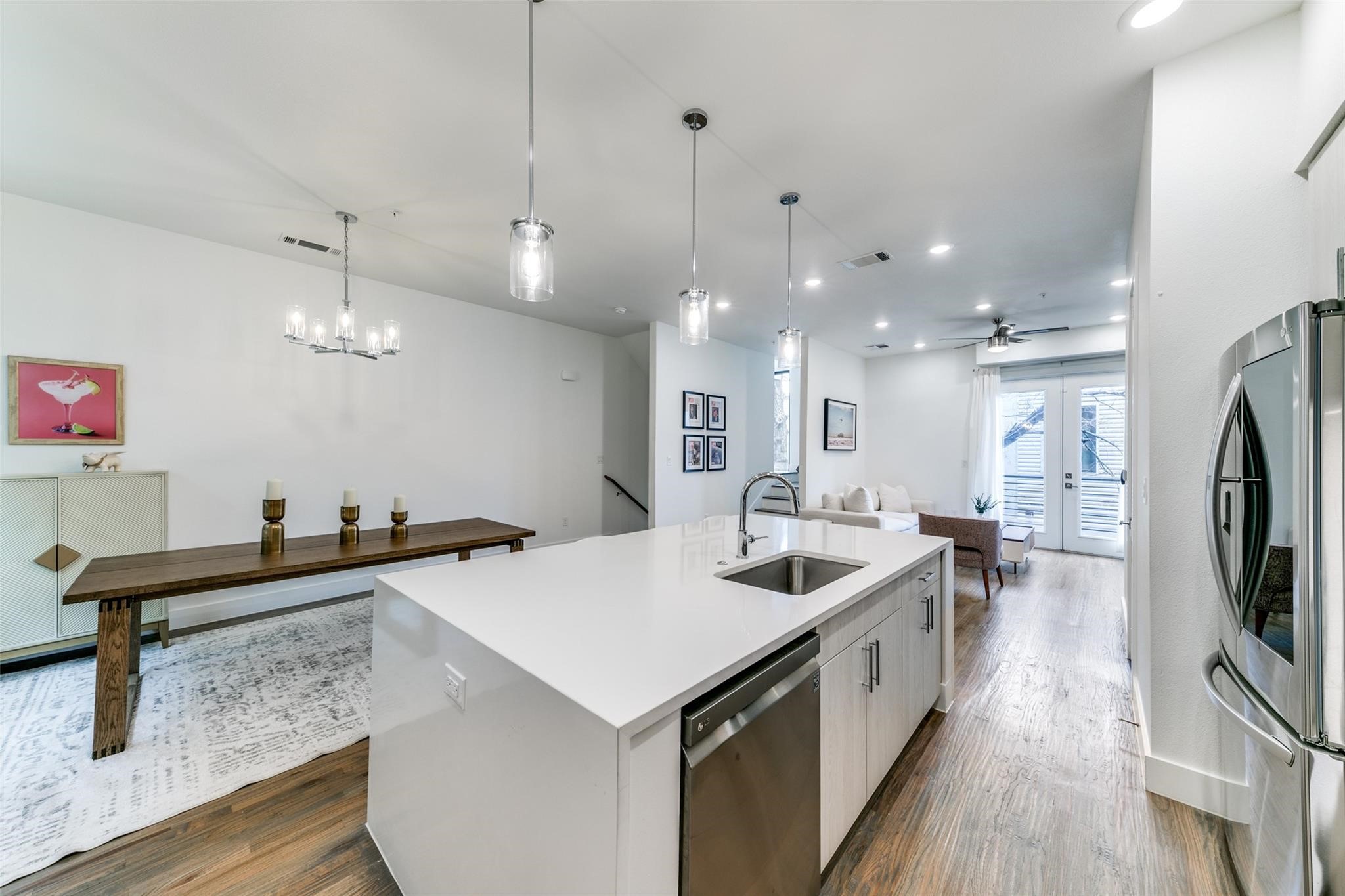 4205 Roseland Avenue 203