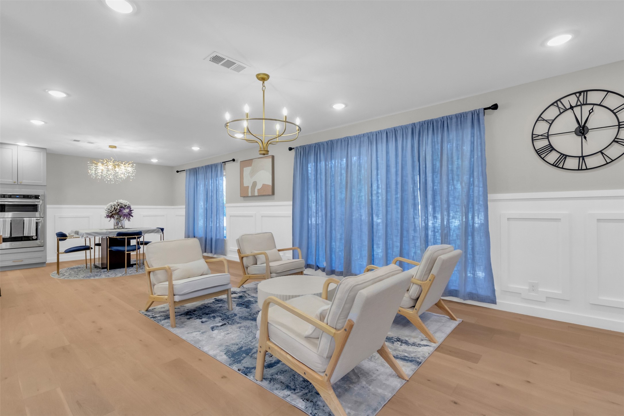 11107 Hillcrest Road