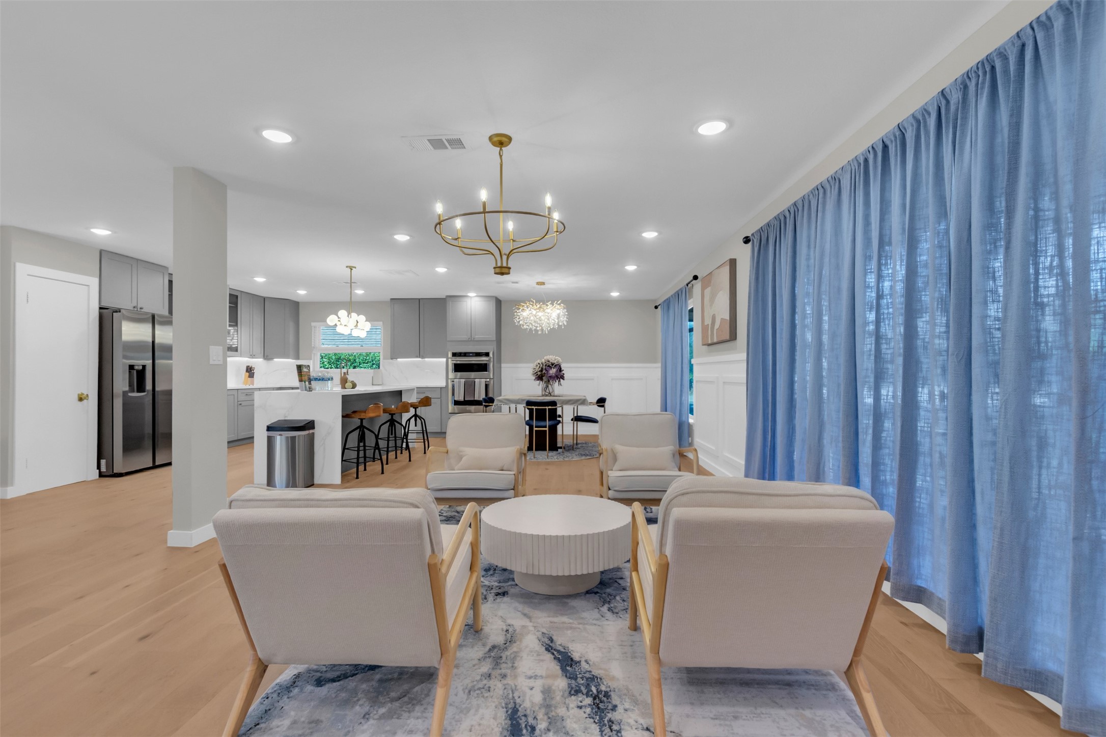 11107 Hillcrest Road