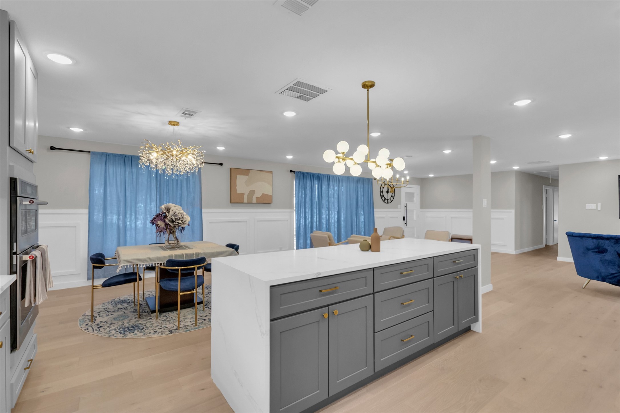 11107 Hillcrest Road