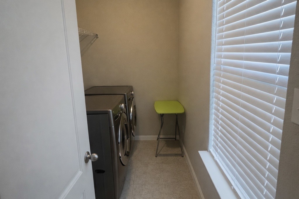 5015 Royal Springs Drive