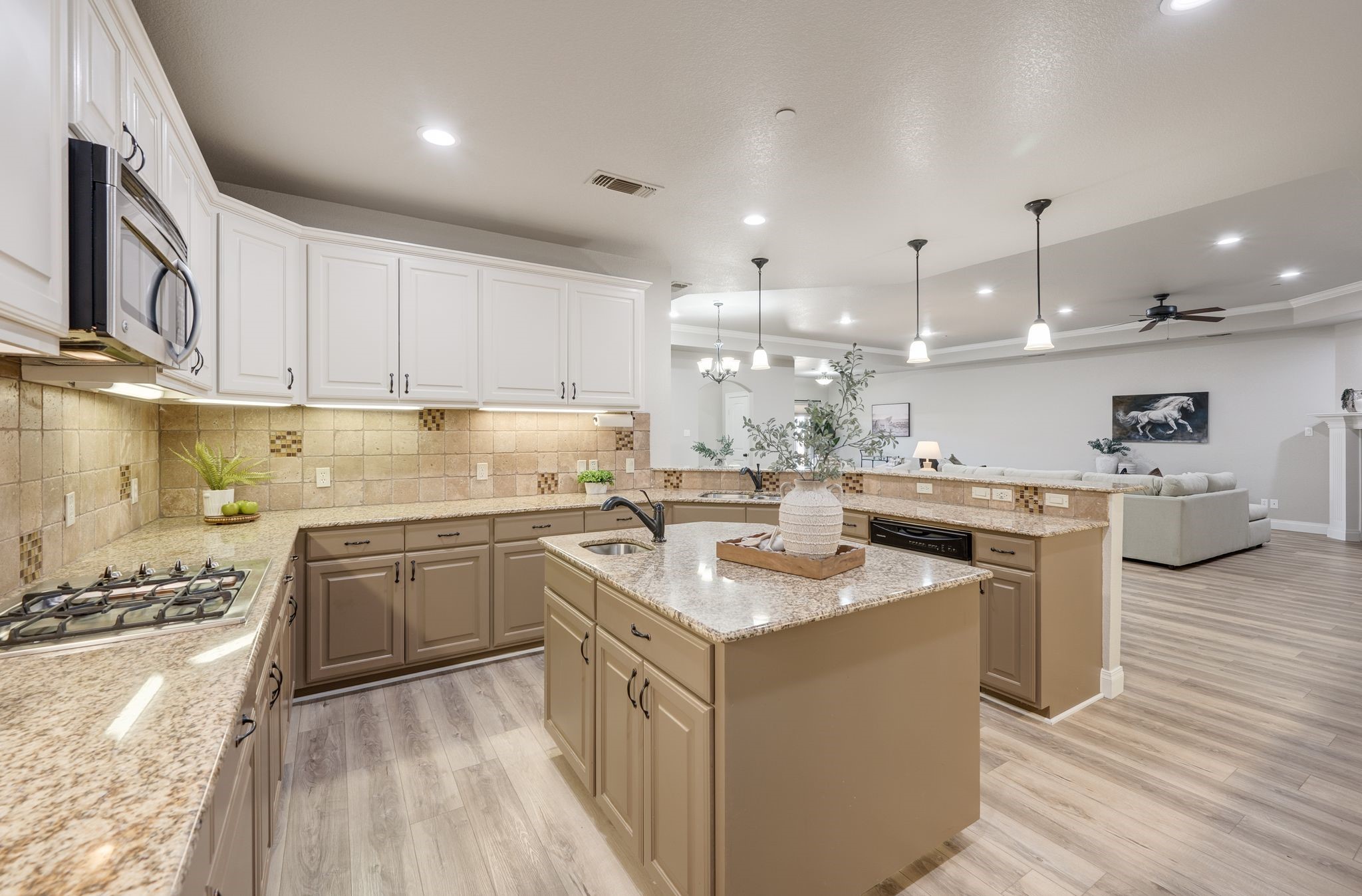 223 Wood Street 501