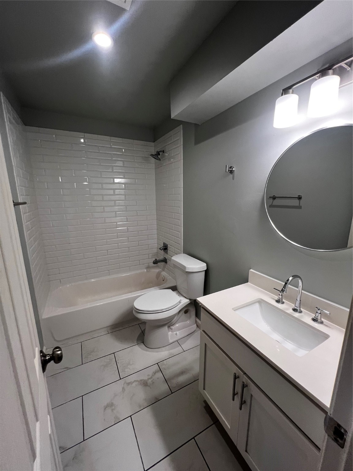 5014 San Jacinto Street 102