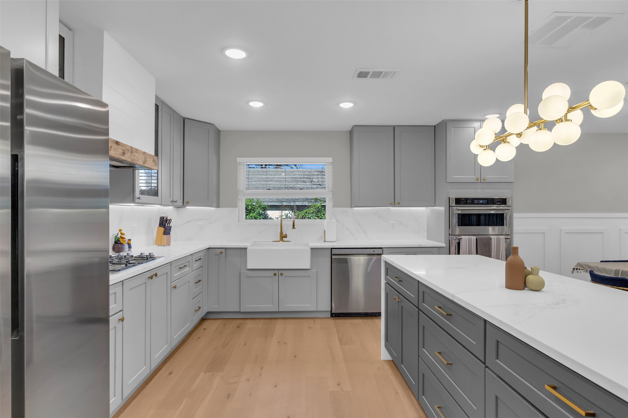 11107 Hillcrest Road