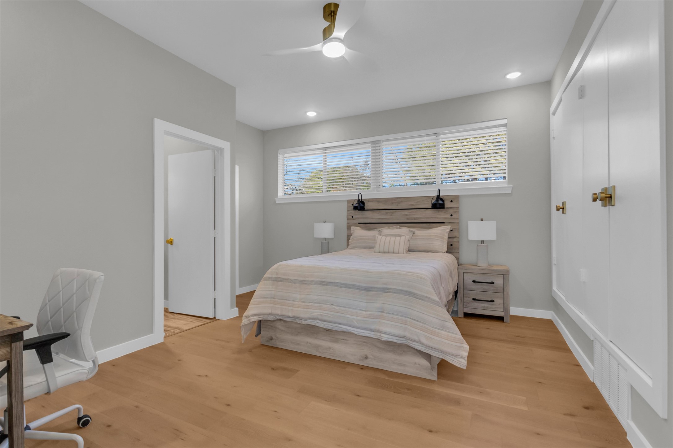 11107 Hillcrest Road