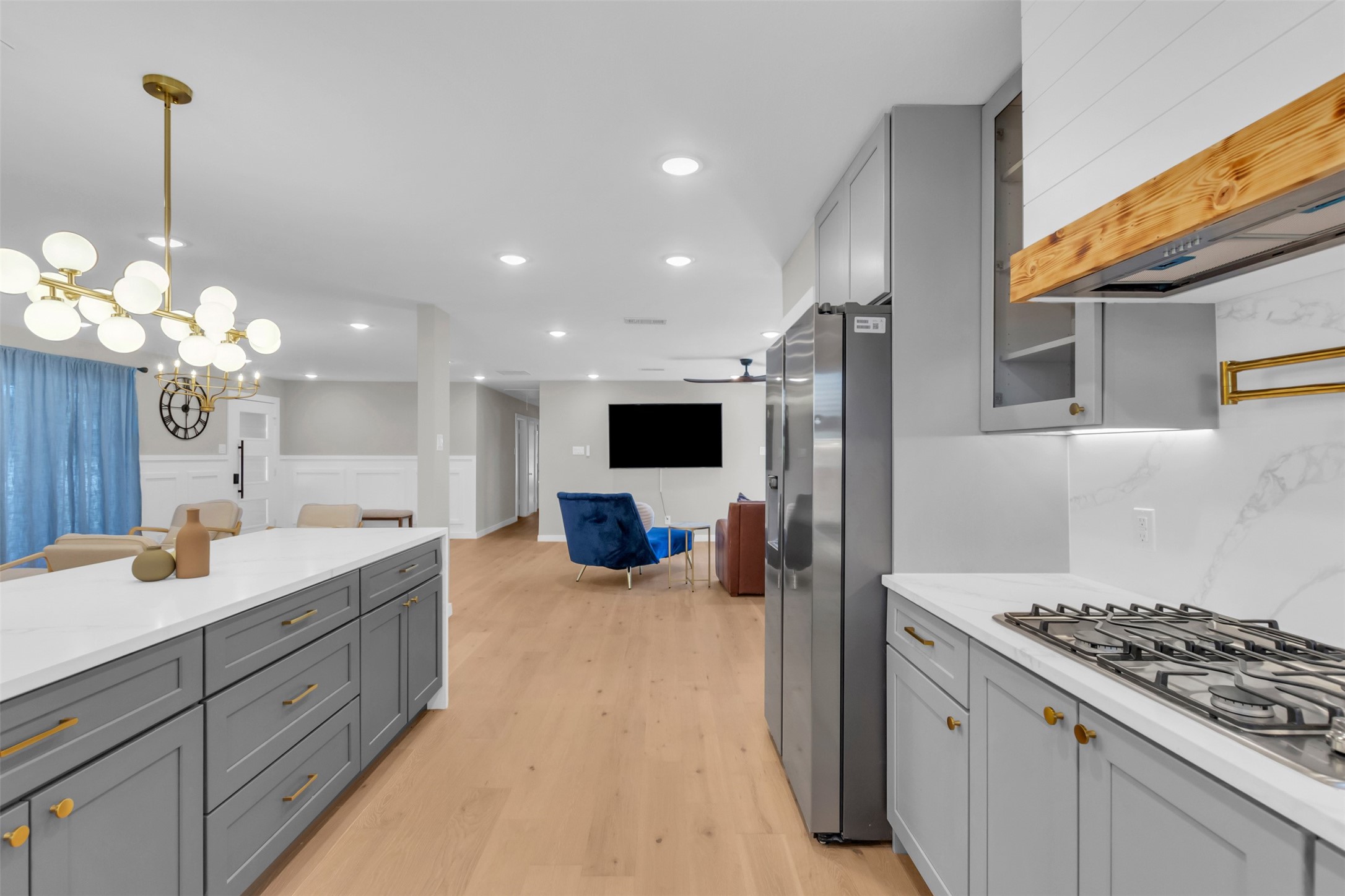 11107 Hillcrest Road