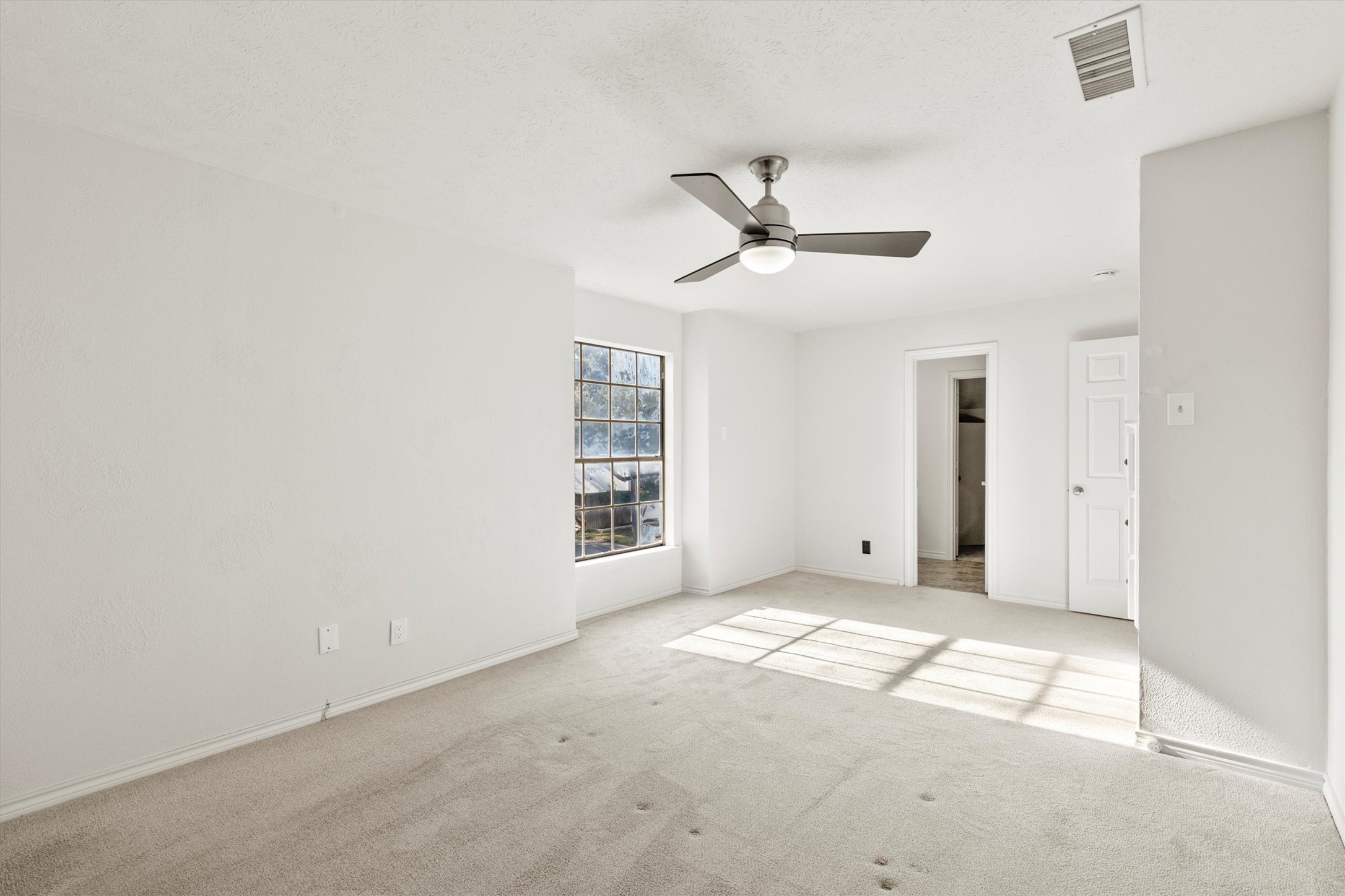 3801 S Versailles Avenue