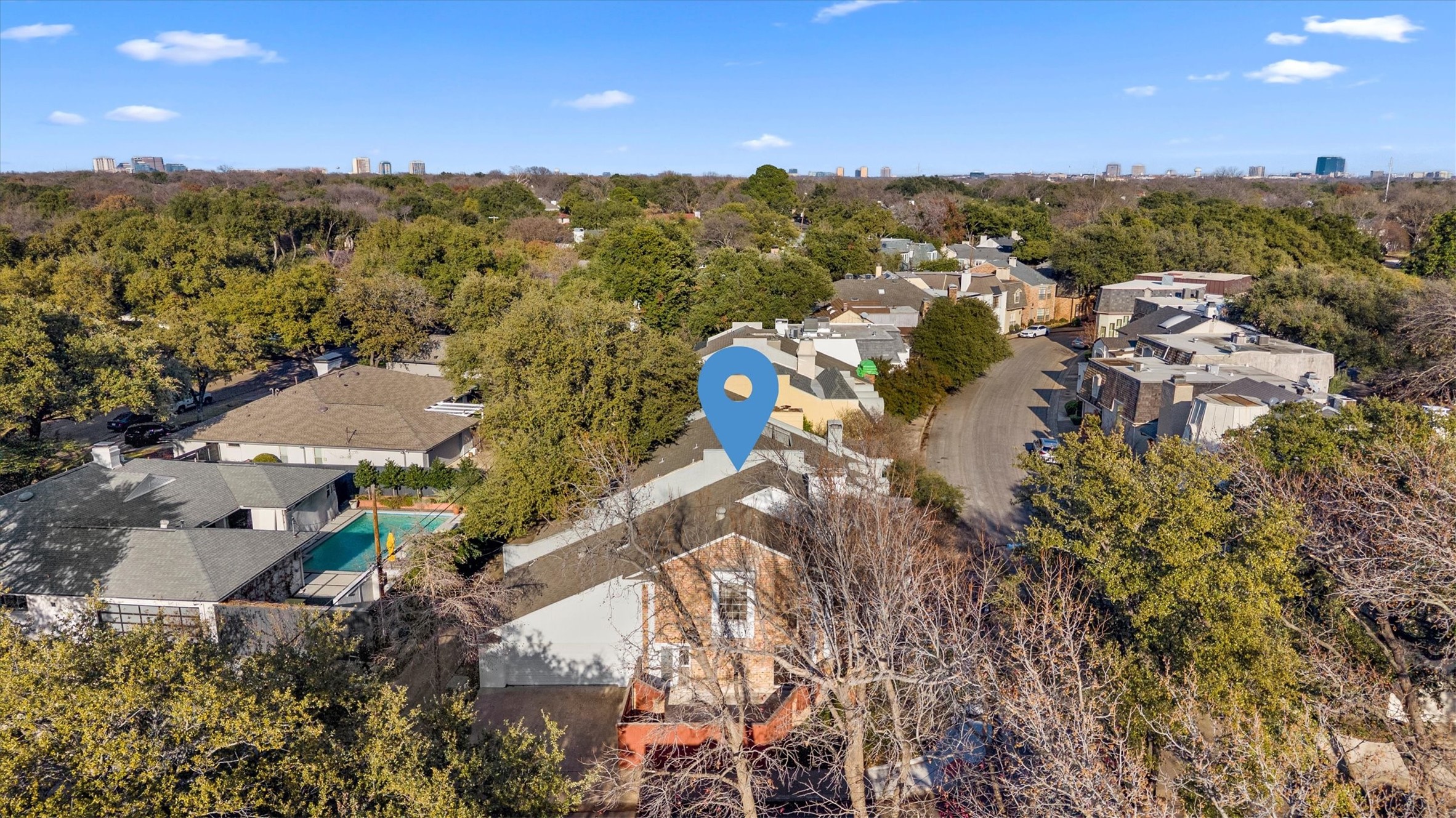 3801 S Versailles Avenue