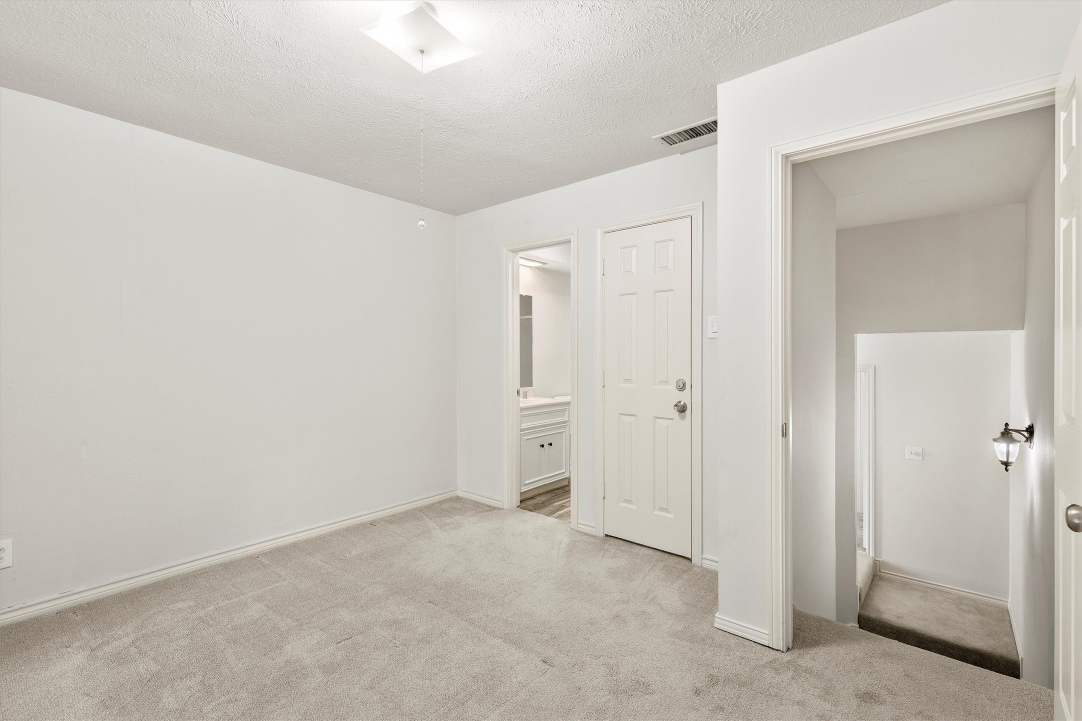 3801 S Versailles Avenue