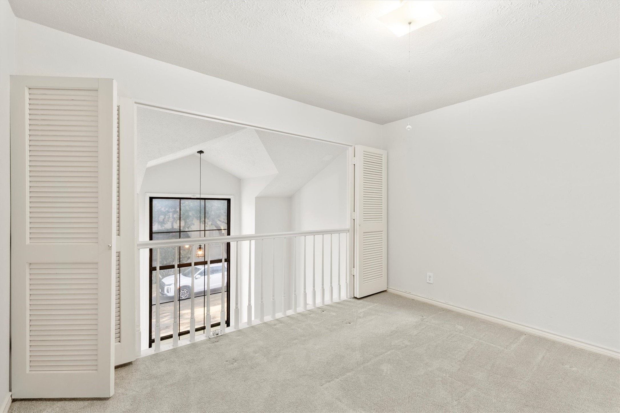 3801 S Versailles Avenue