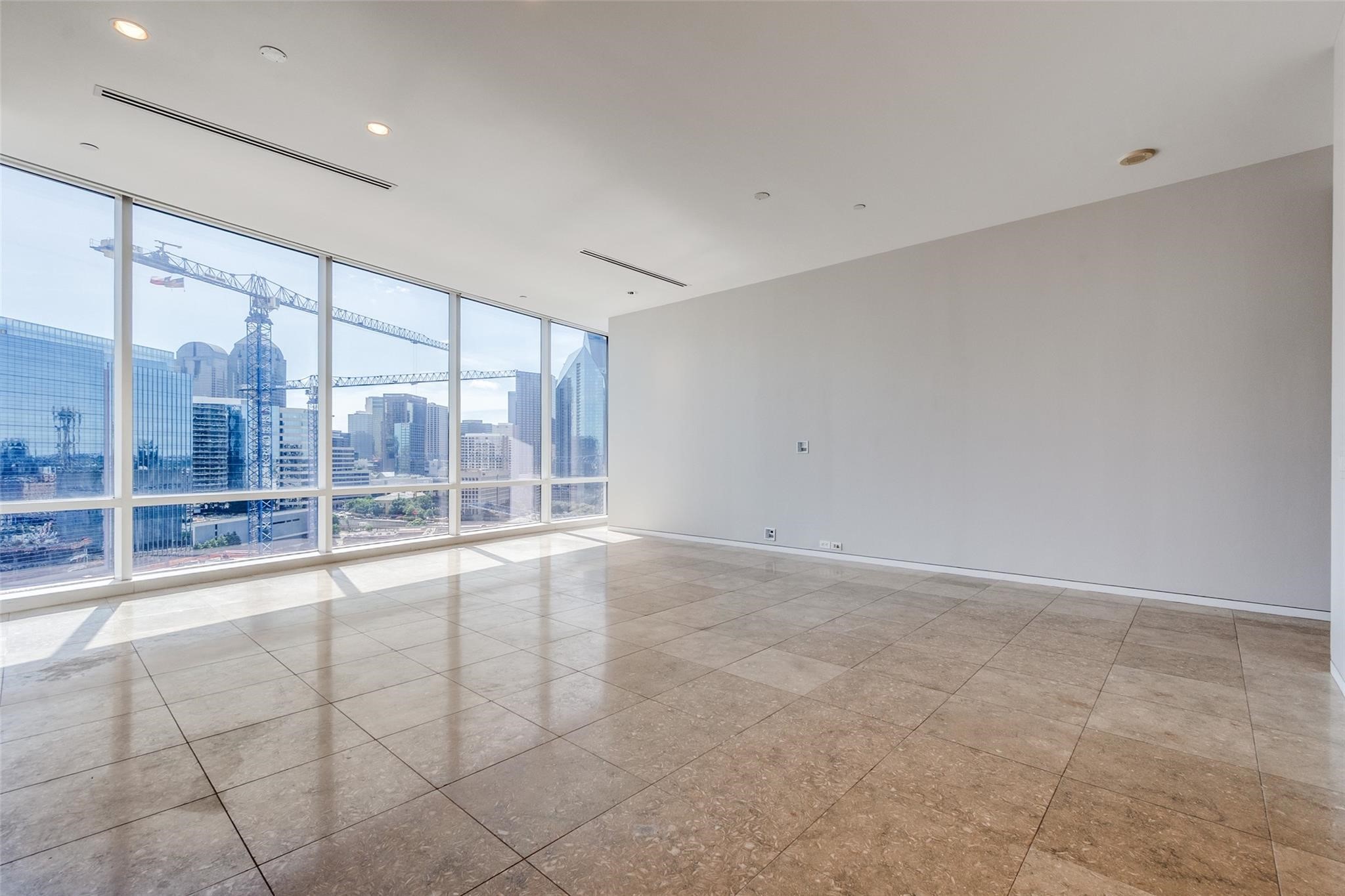 2430 Victory Park Lane 1809