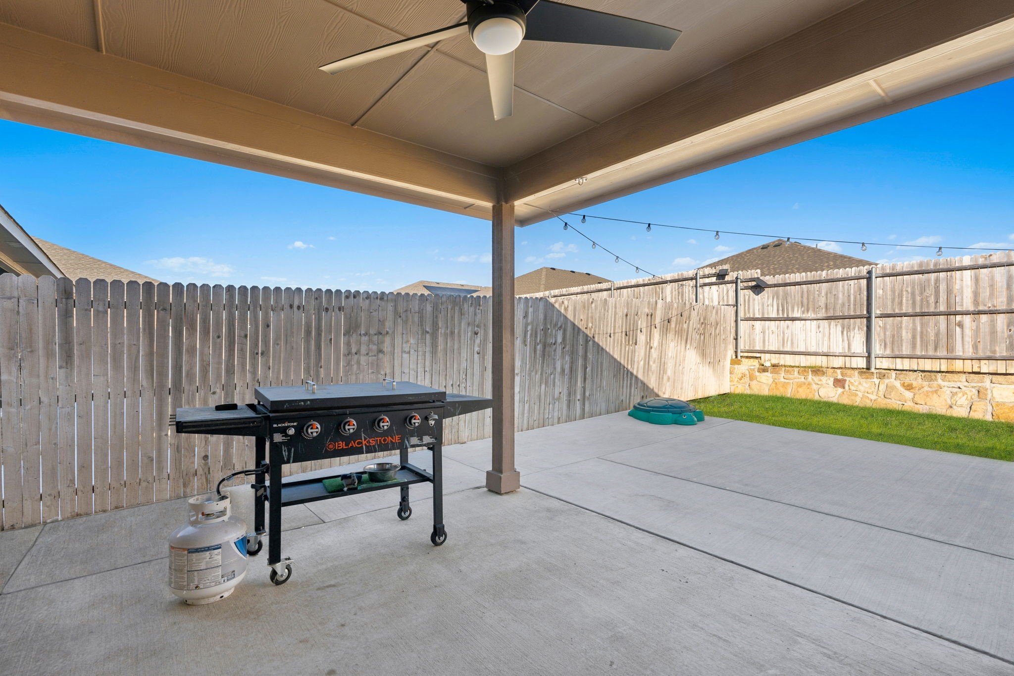 421 Houndstooth Drive