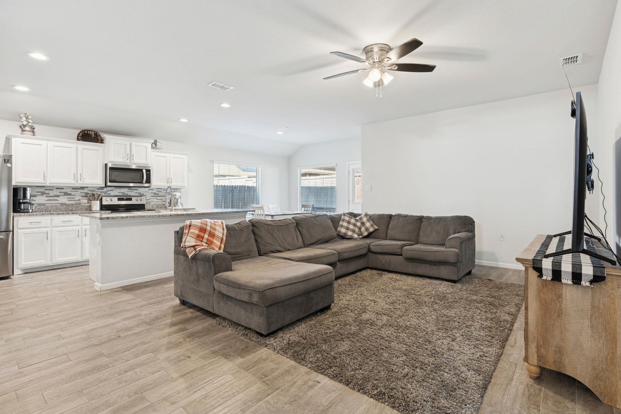 421 Houndstooth Drive