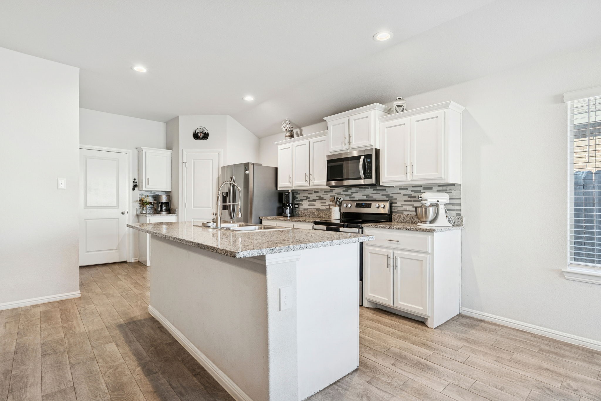 421 Houndstooth Drive