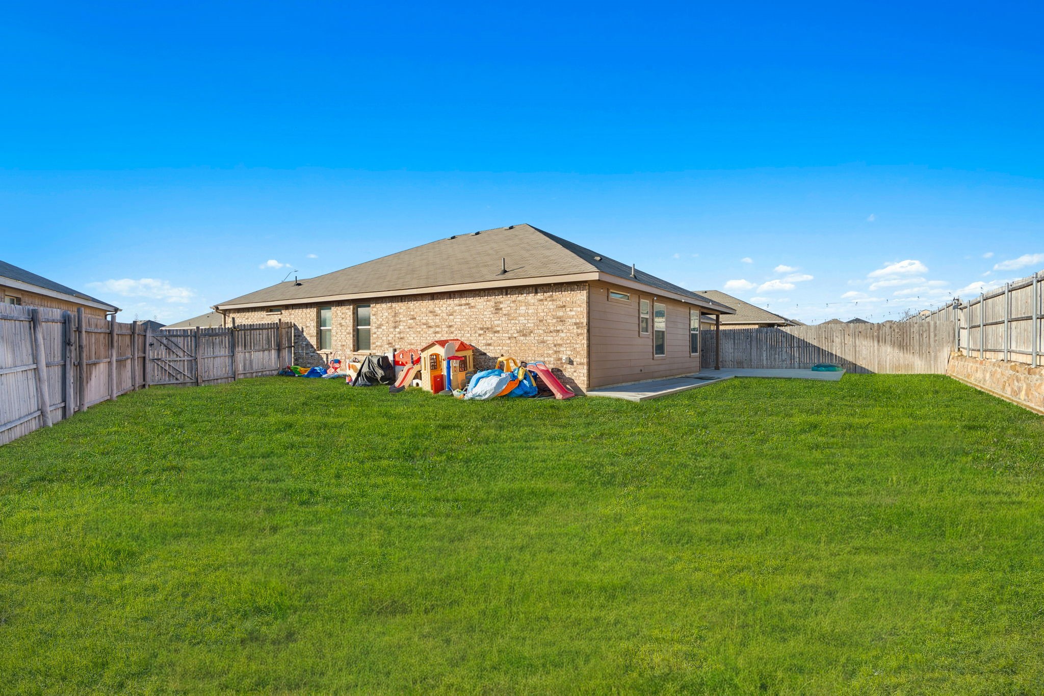 421 Houndstooth Drive