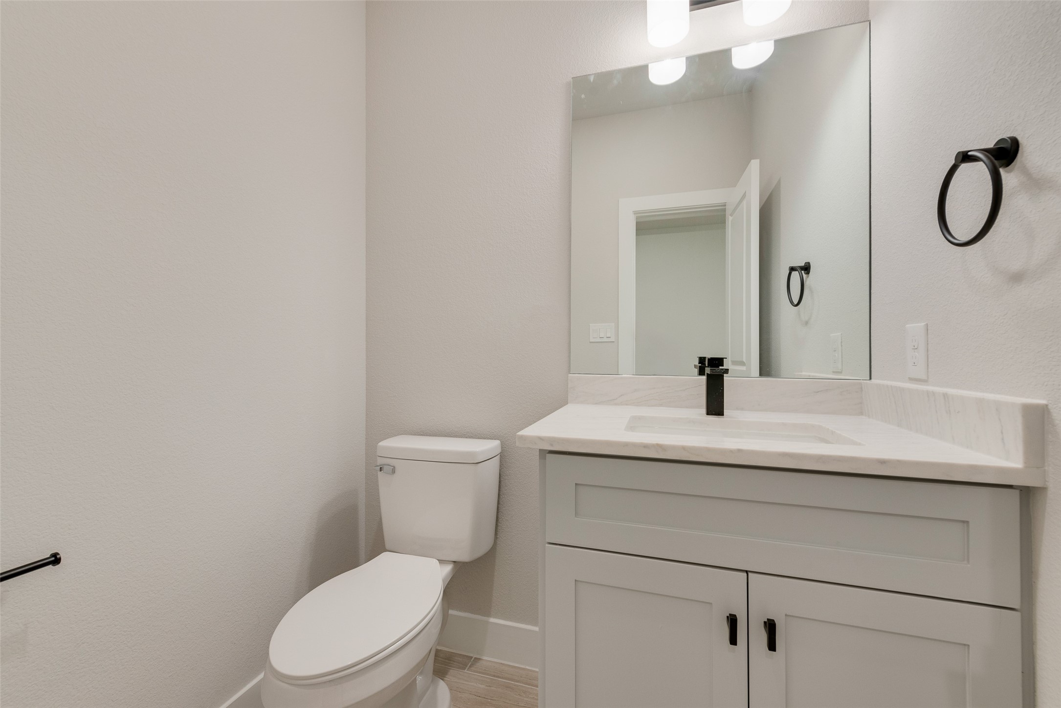 6810 Windward View Drive