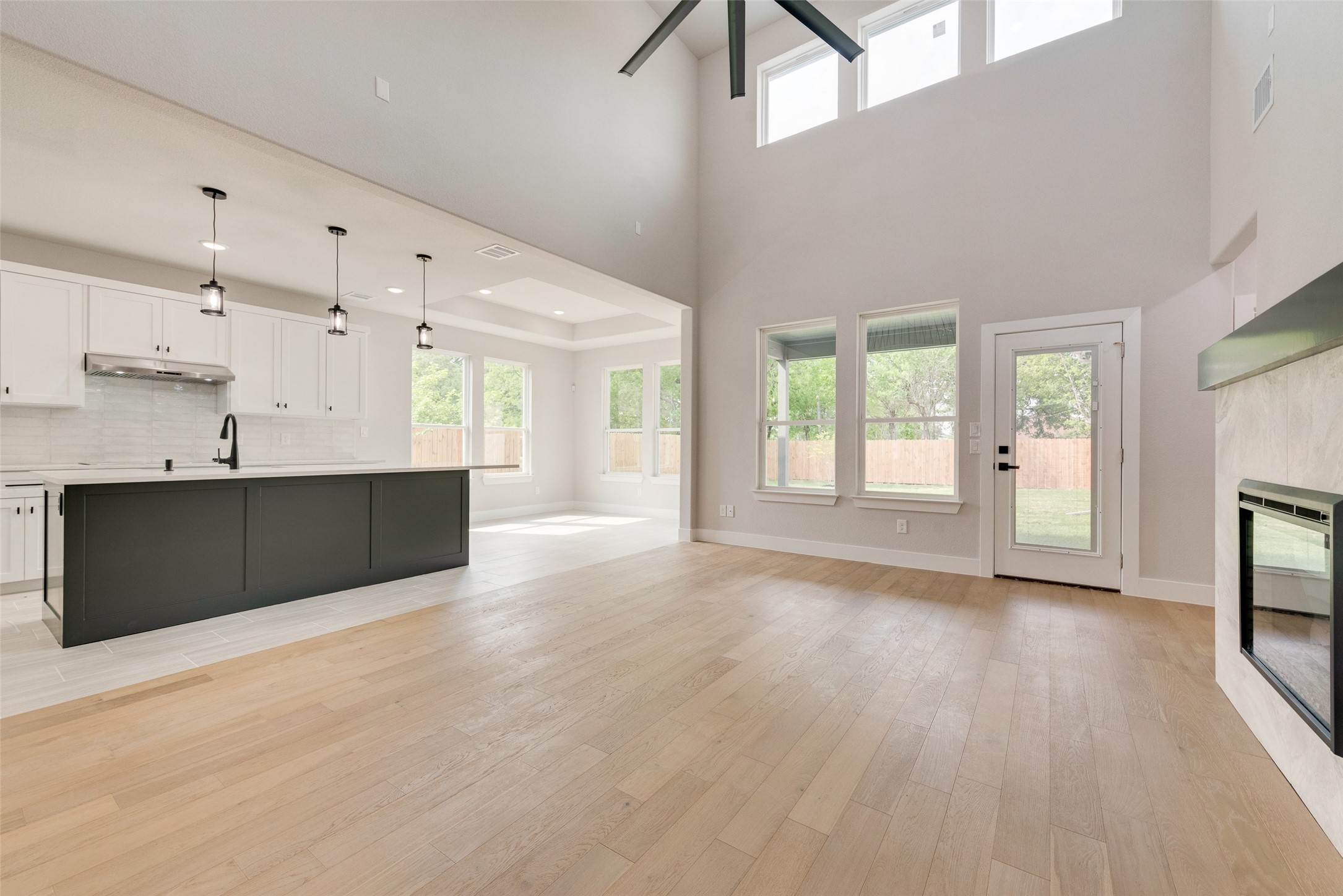 6810 Windward View Drive