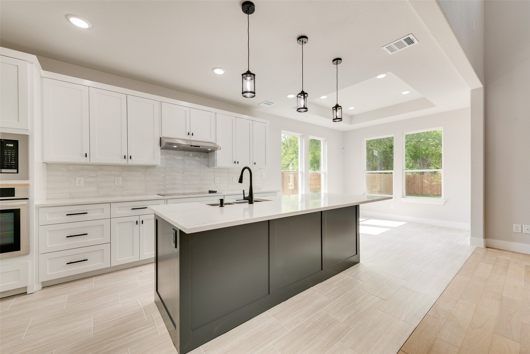 6810 Windward View Drive