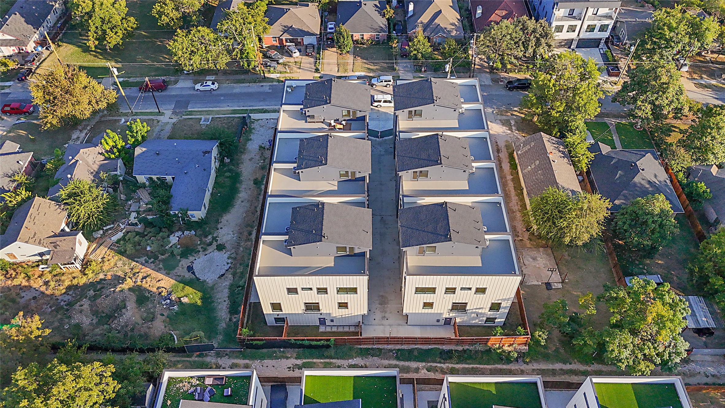 2203 Hondo Avenue 105