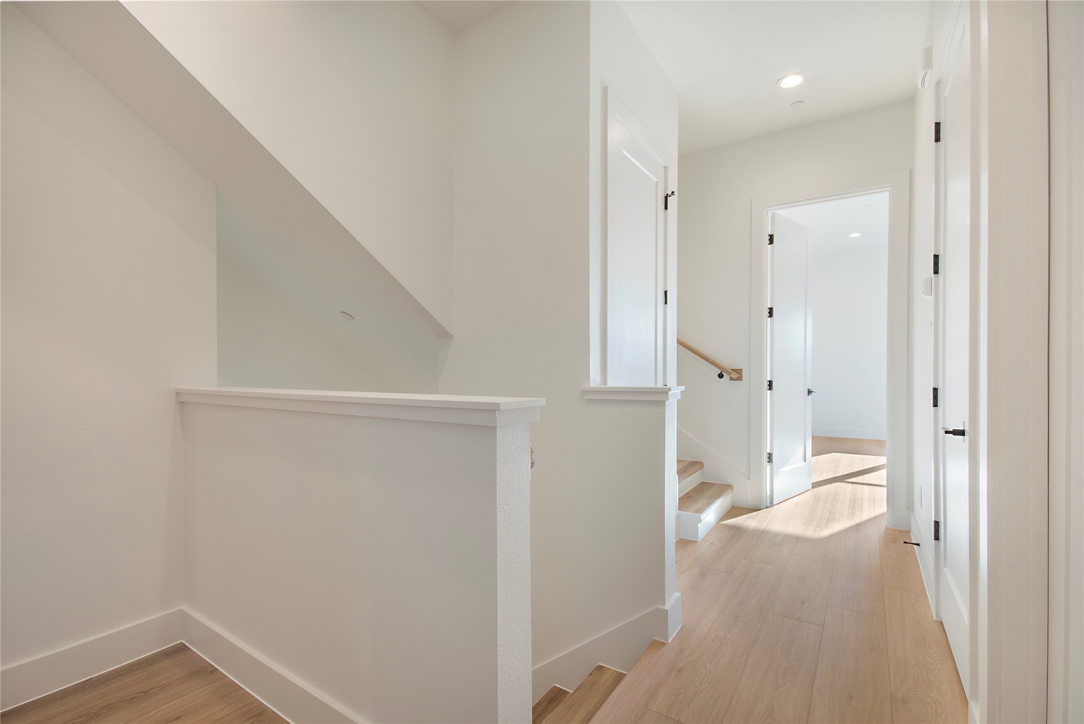 2203 Hondo Avenue 105