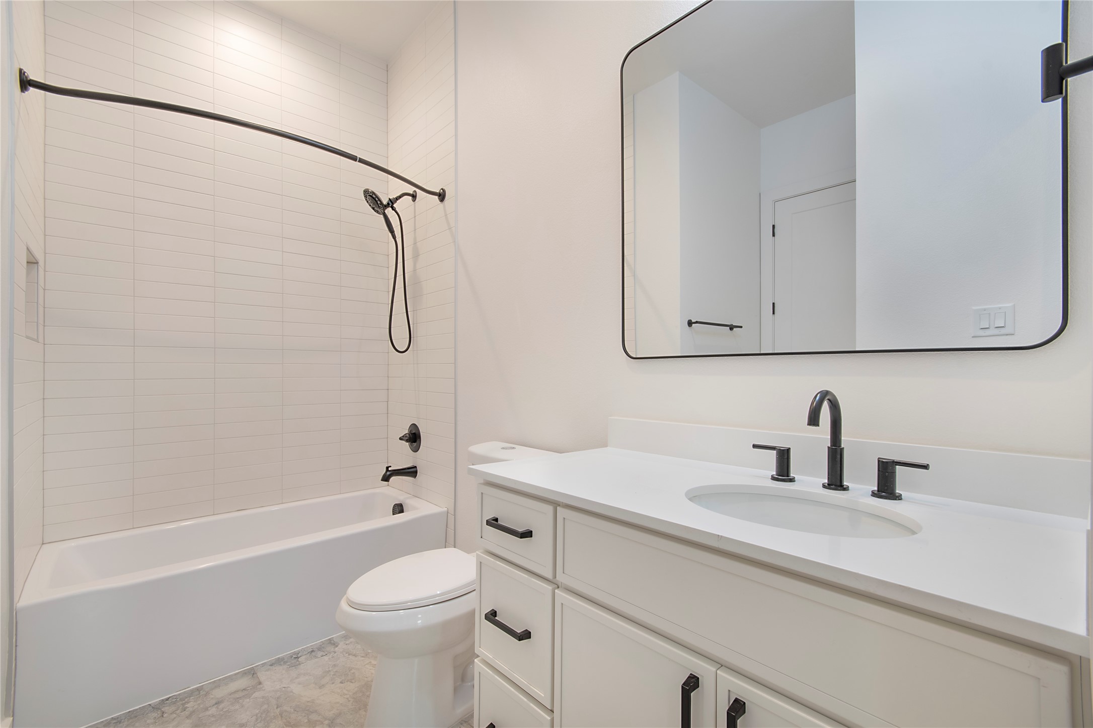 2203 Hondo Avenue 105