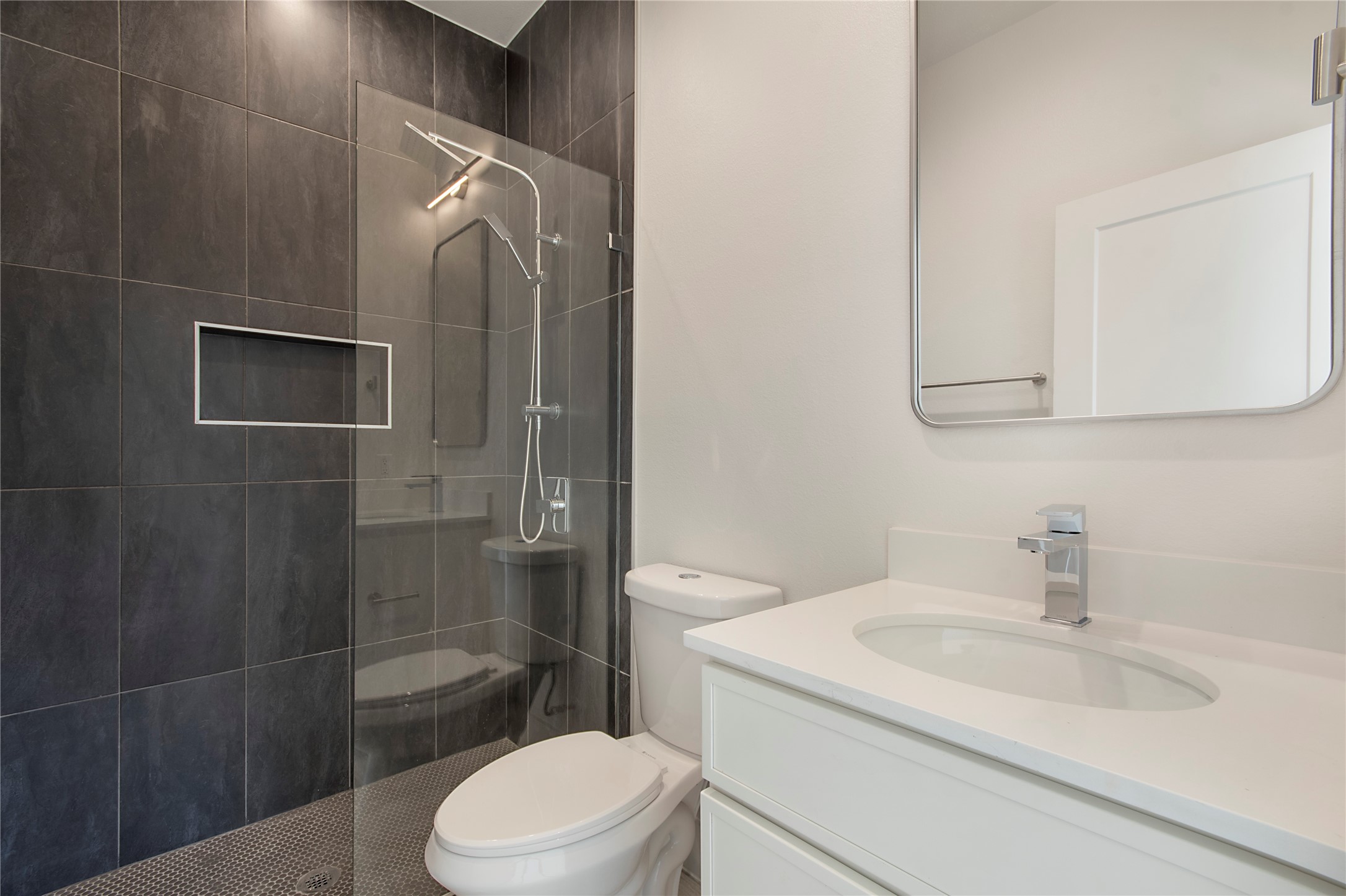 2203 Hondo Avenue 105