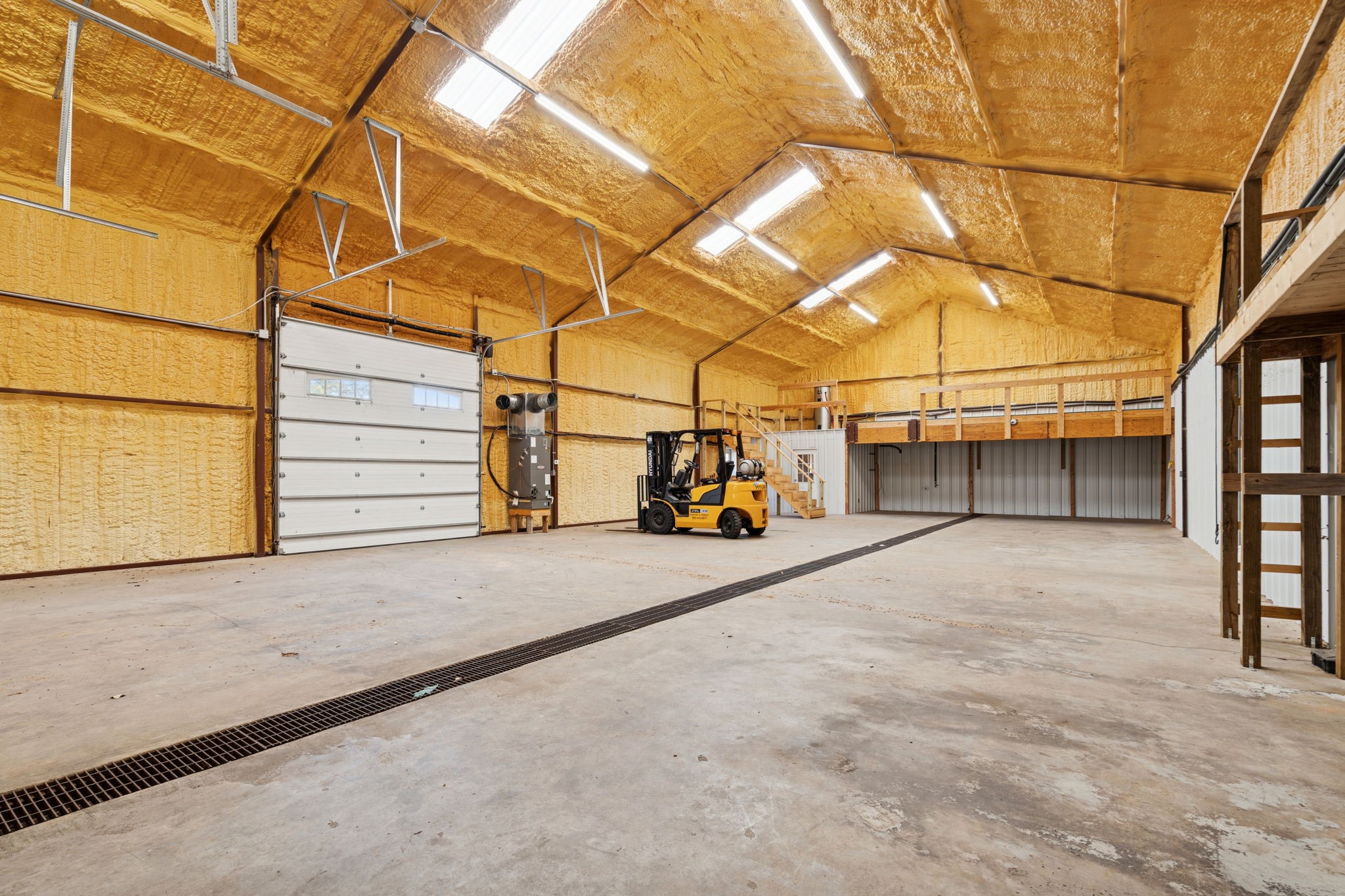 18621 County Road 477