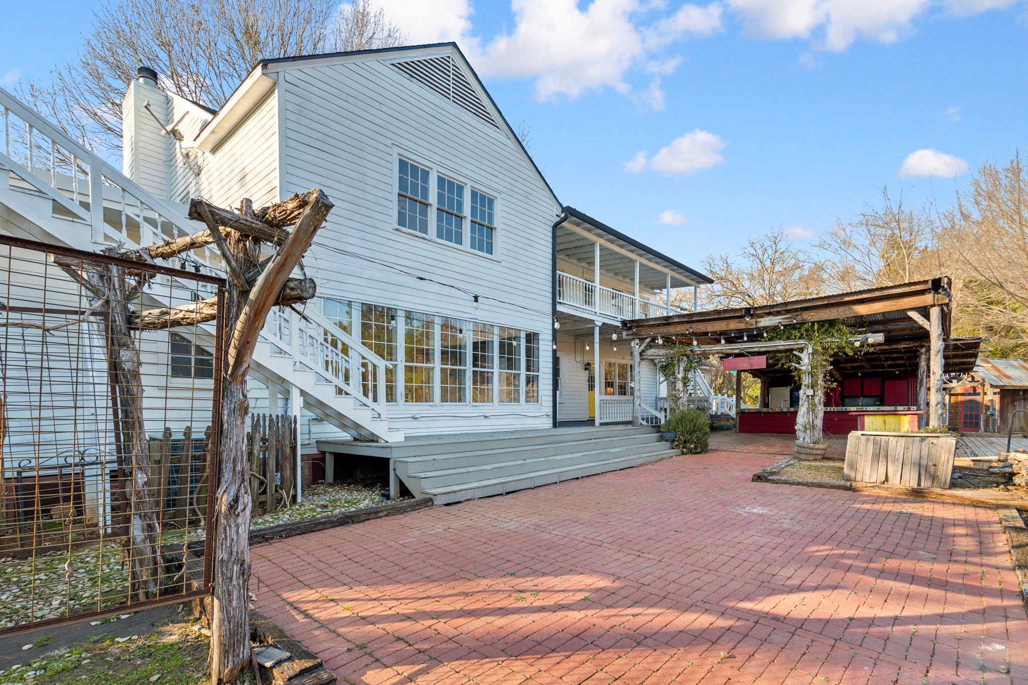 18621 County Road 477