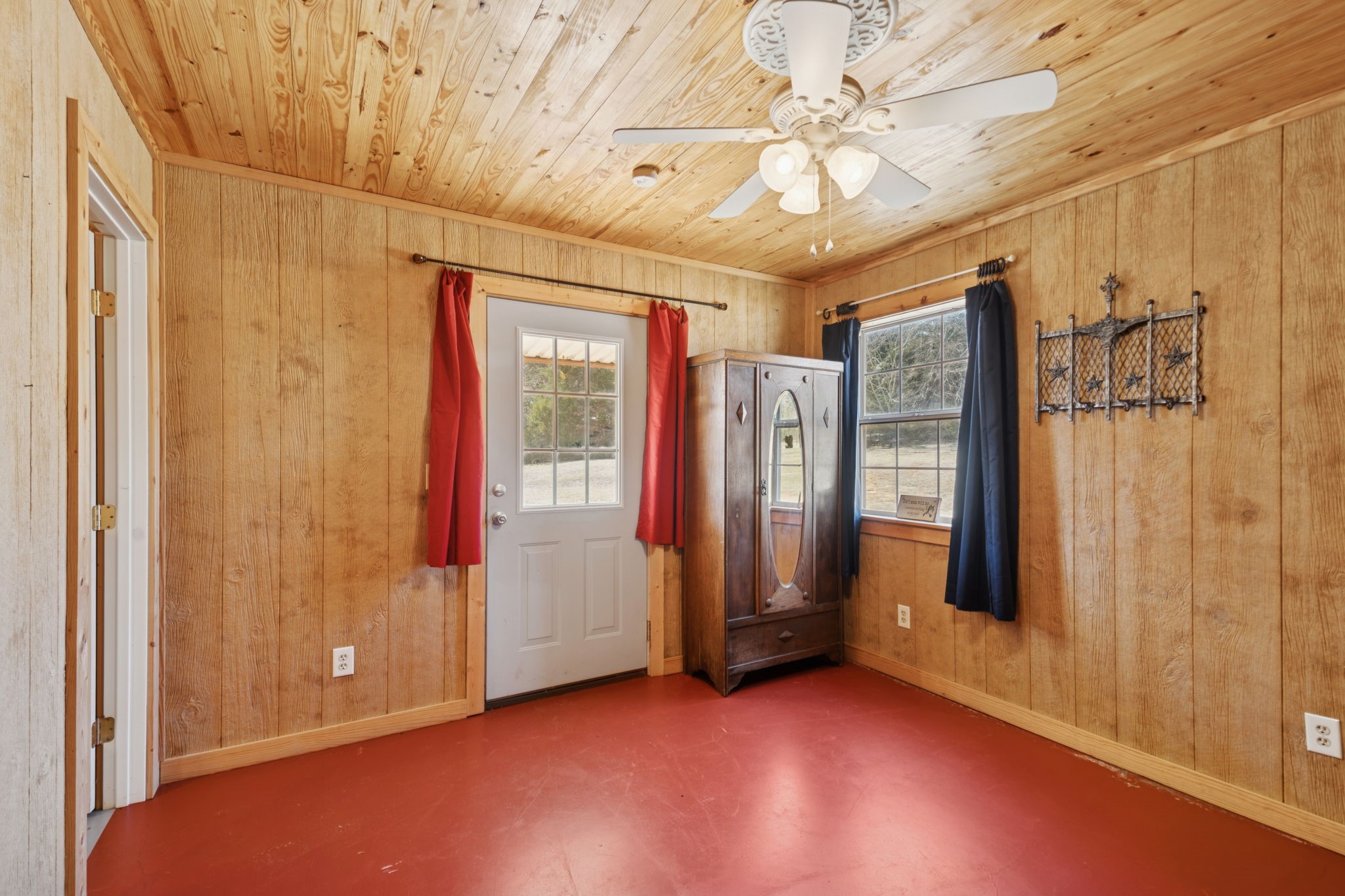 18621 County Road 477