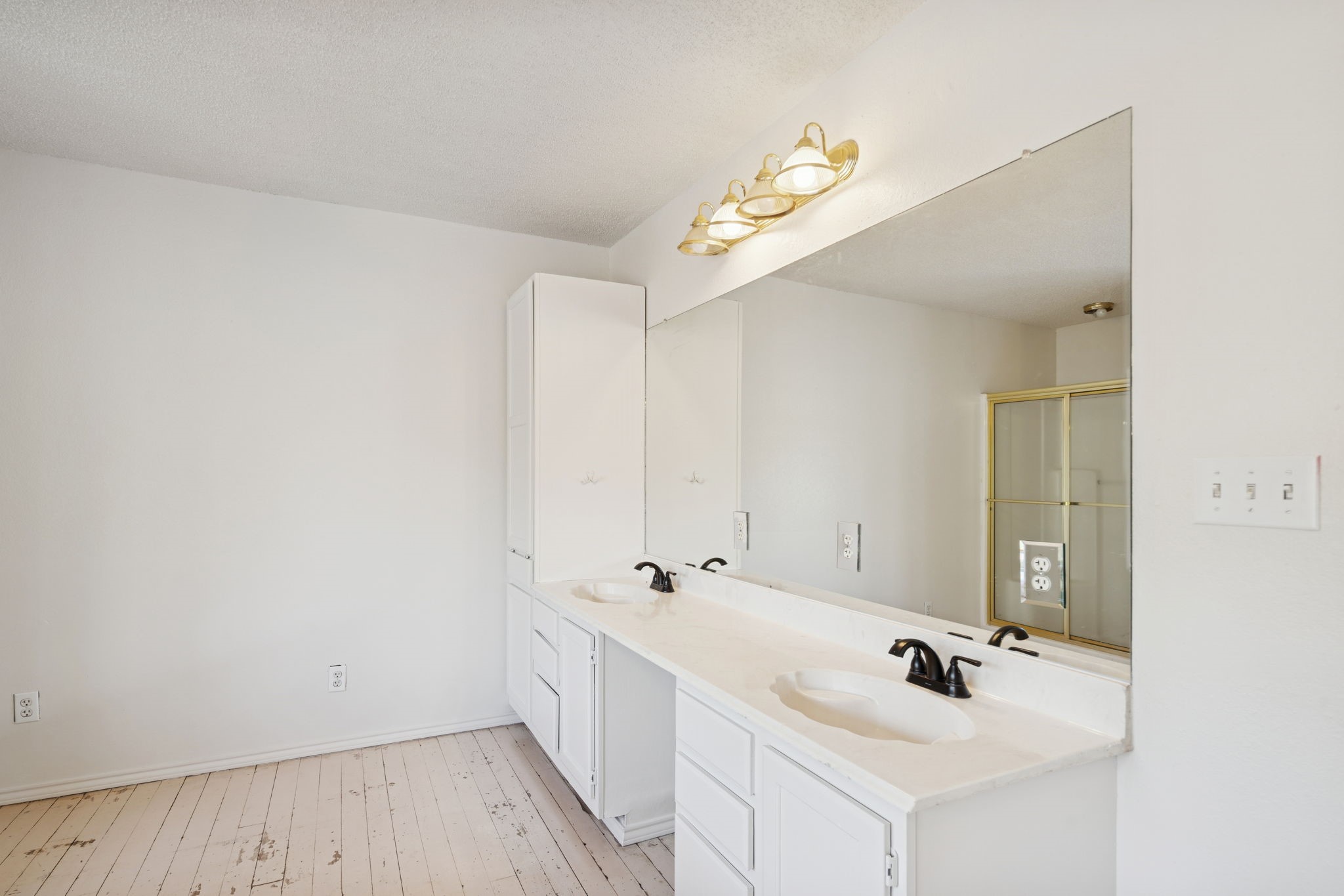 18621 County Road 477